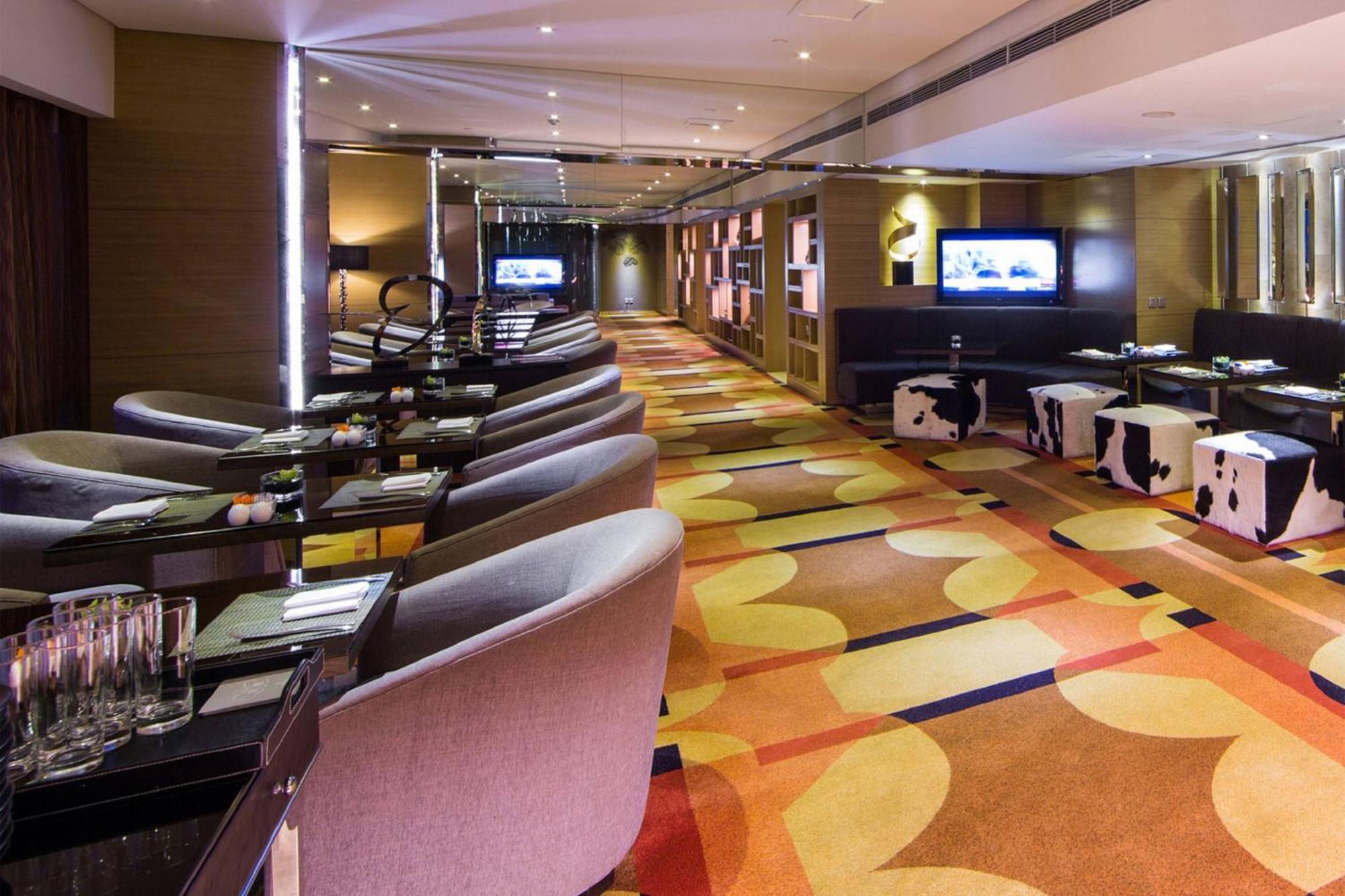 King Suite - High Floor/Club Lounge Access