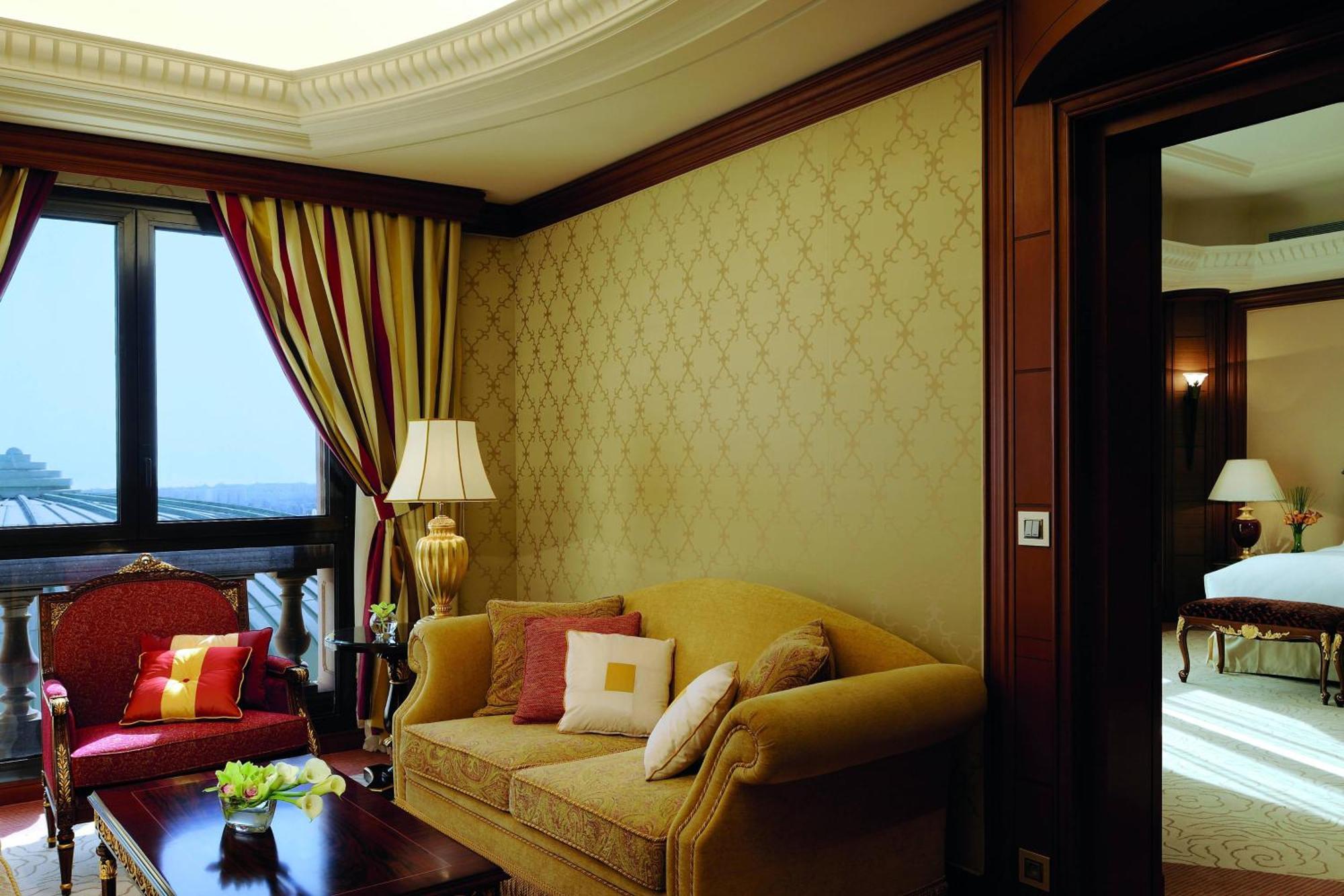 Executive One-Bedroom King Suite