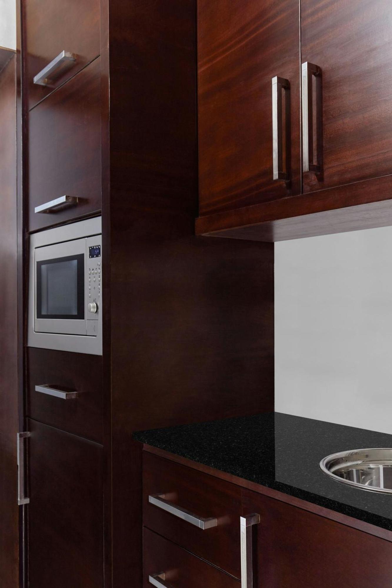 Presidential Suite, Club Lounge Access