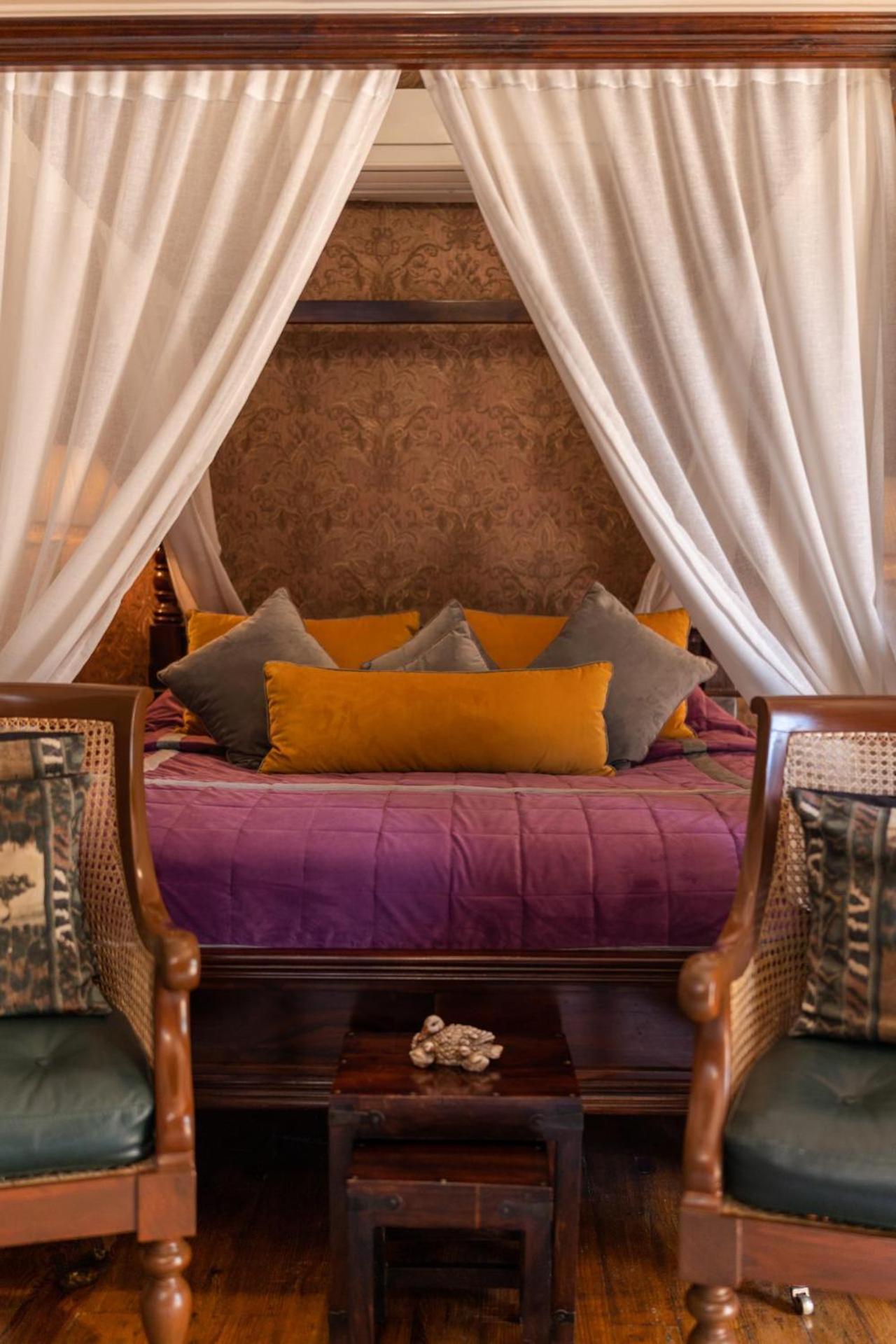 Deluxe King Room,1643183409:JPEG