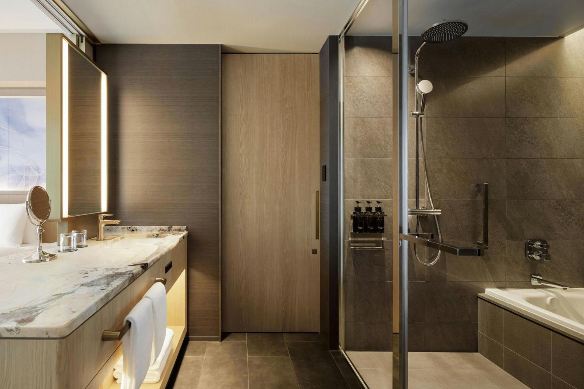 Scenic Allure King Room with City View