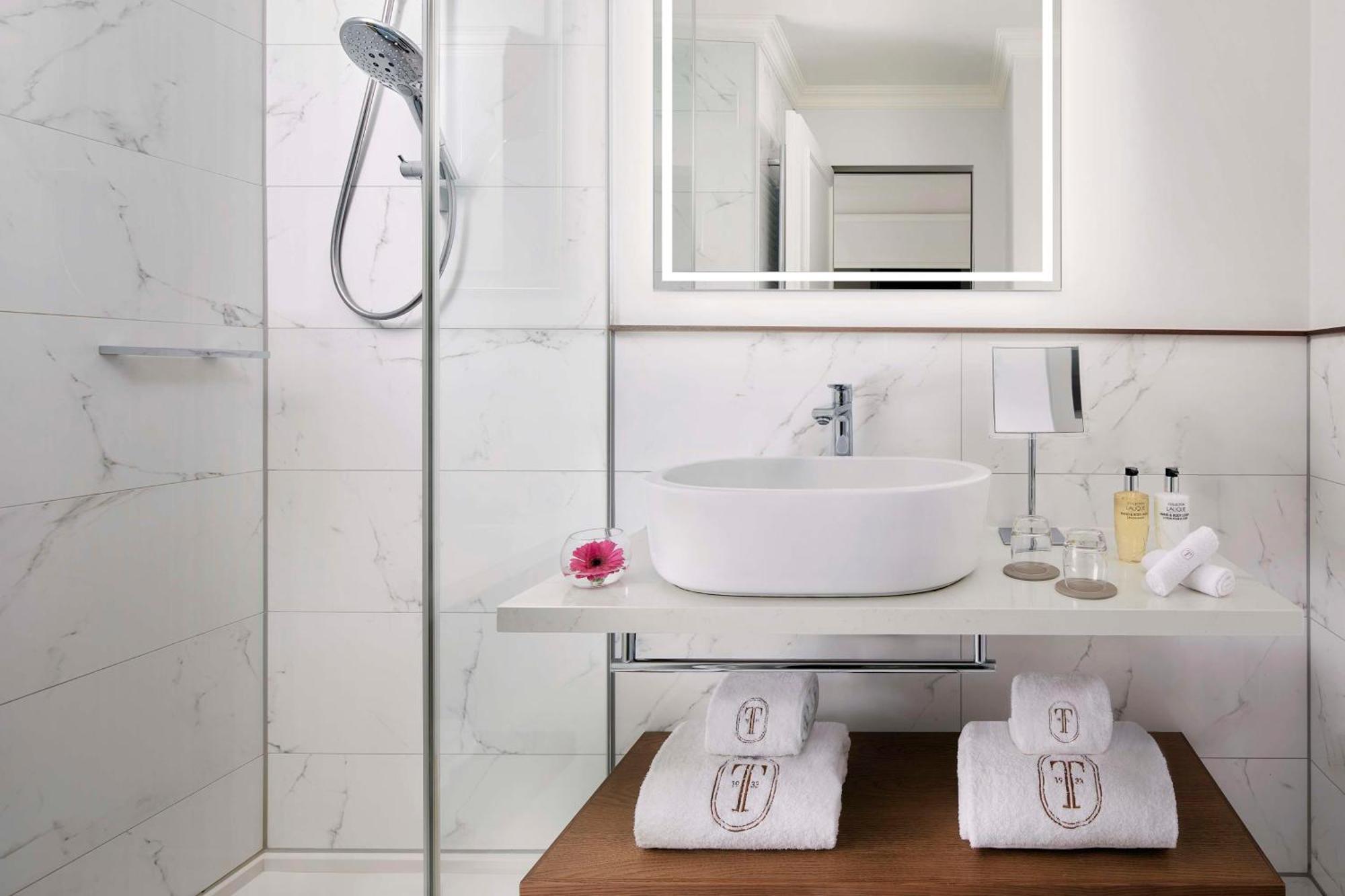 Superior Double Room with Canal View,1643752779:JPEG