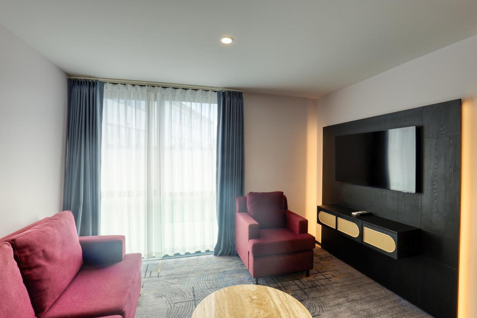Two-Bedroom Suite with Two Bathrooms