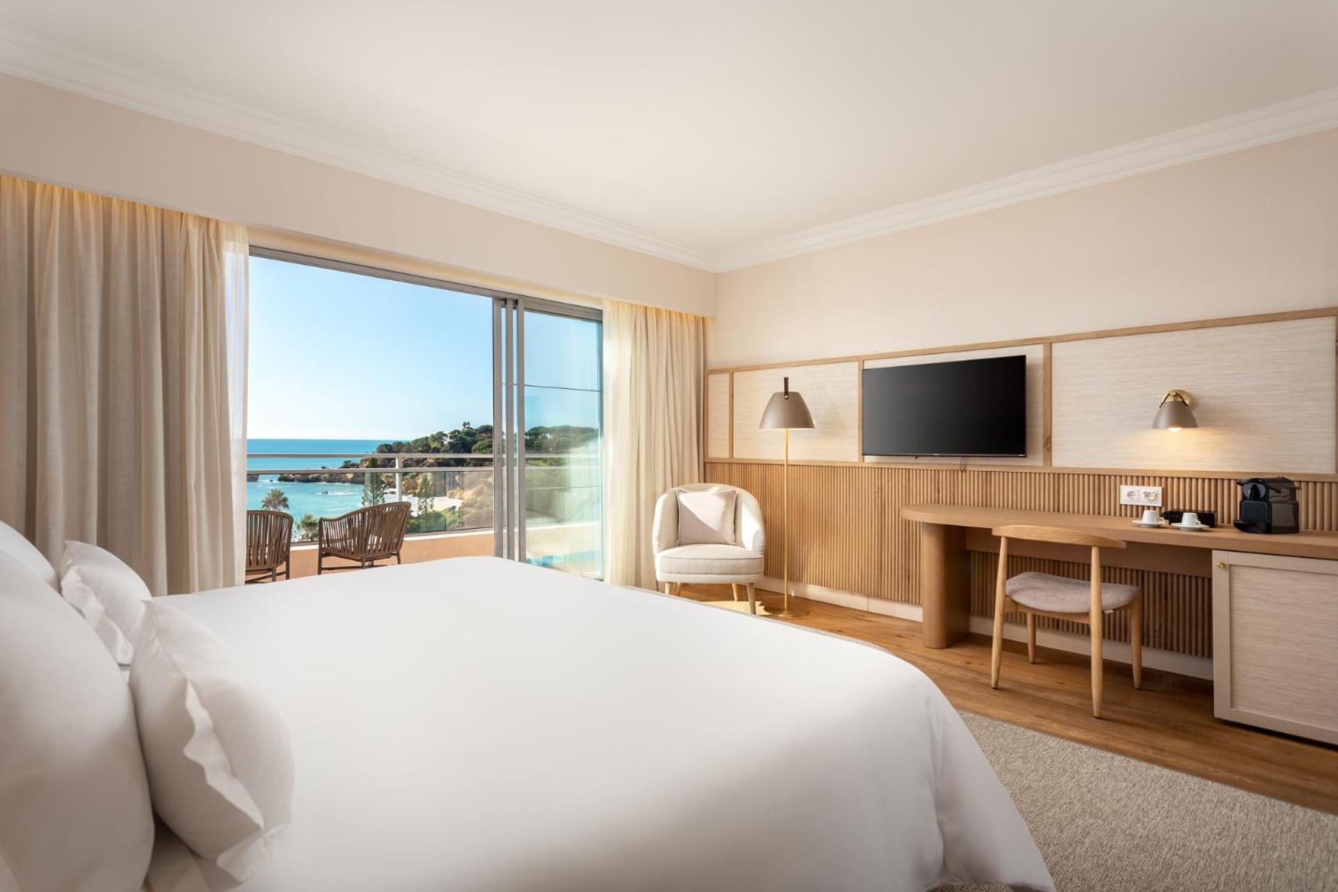 Suite with Sea View,1644403284:JPEG