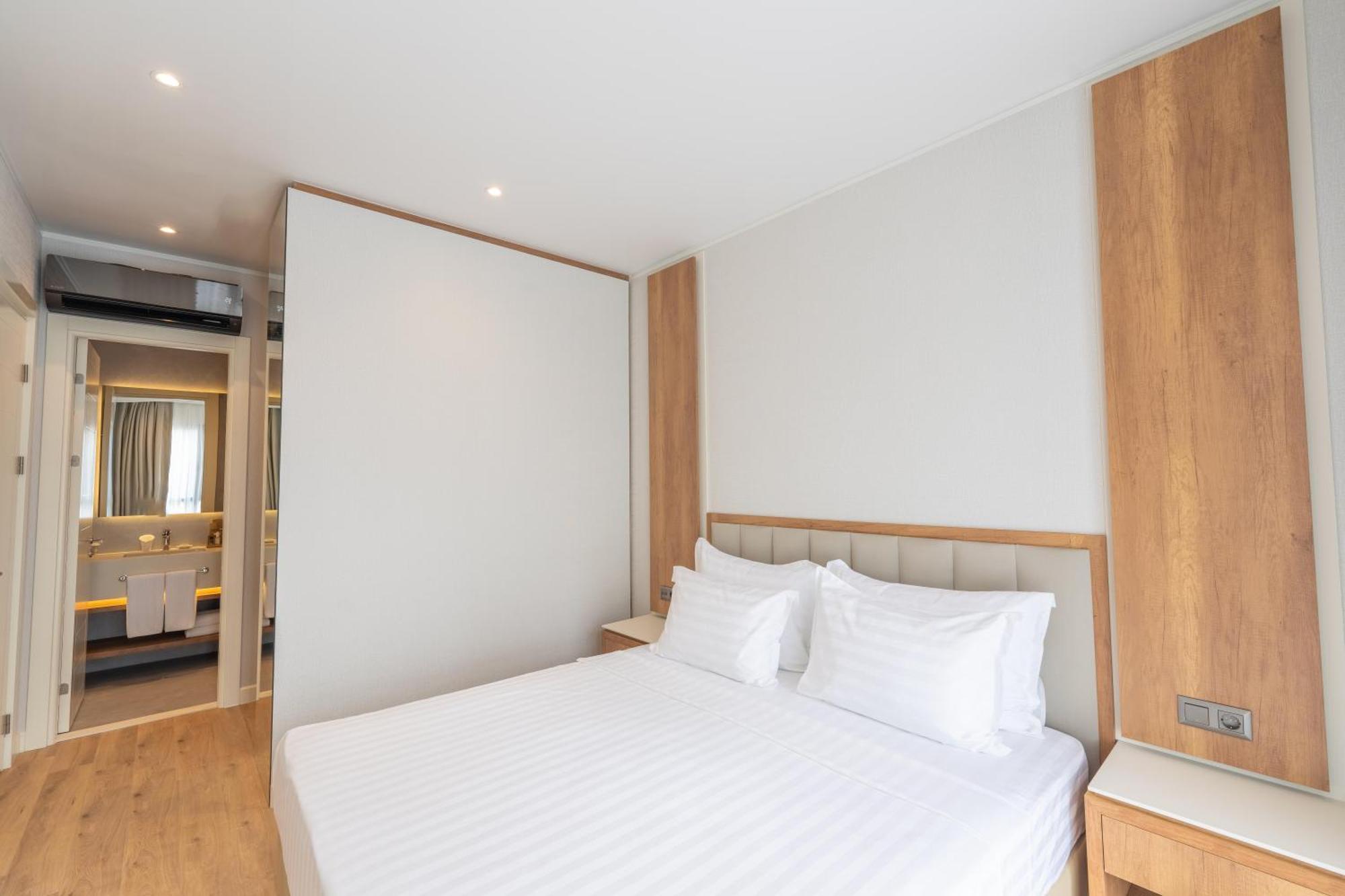 Suite with Private Pool