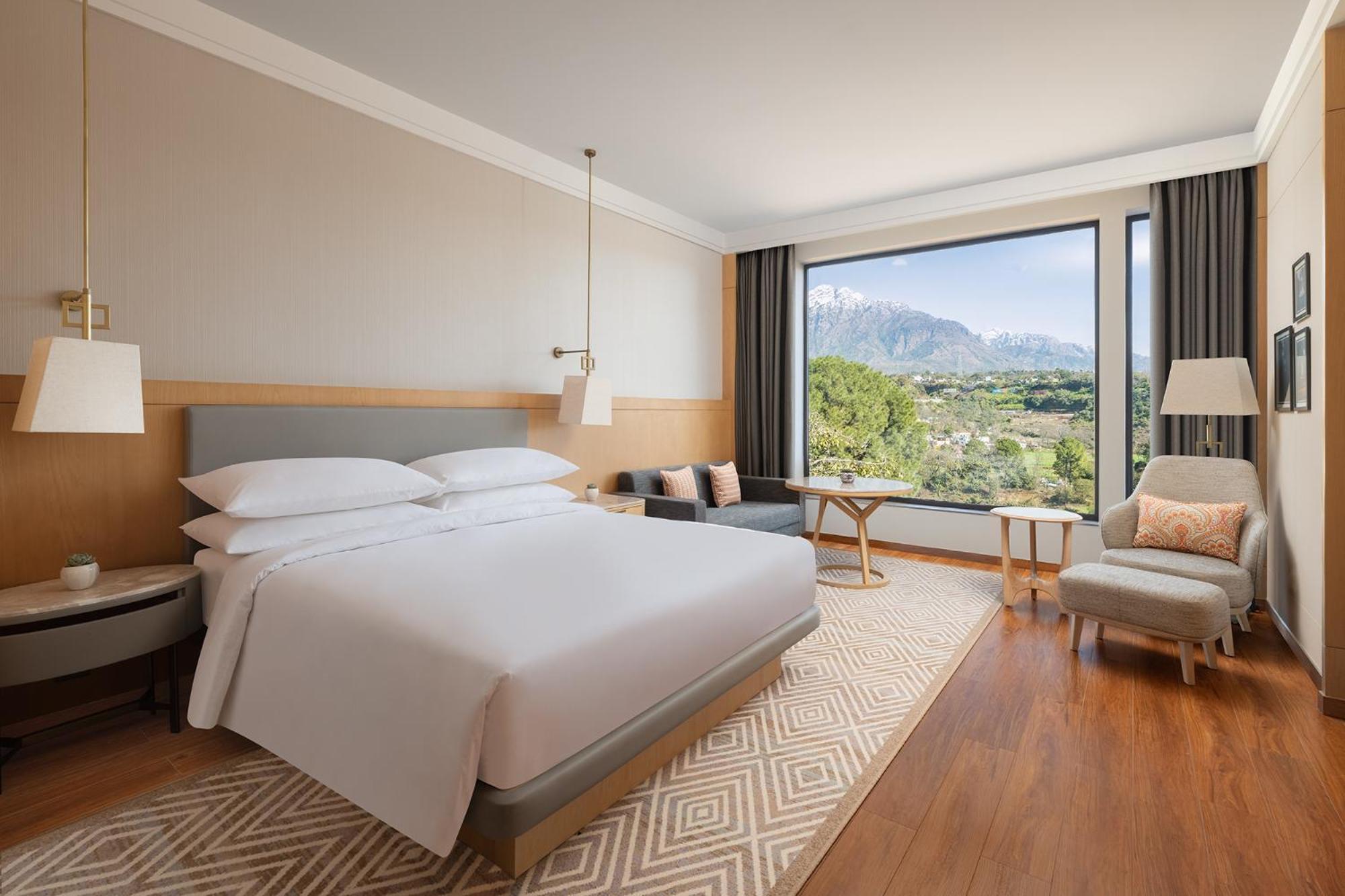 Premium, Guest room, 1 King, Shrine view, Mountain view, Balcony