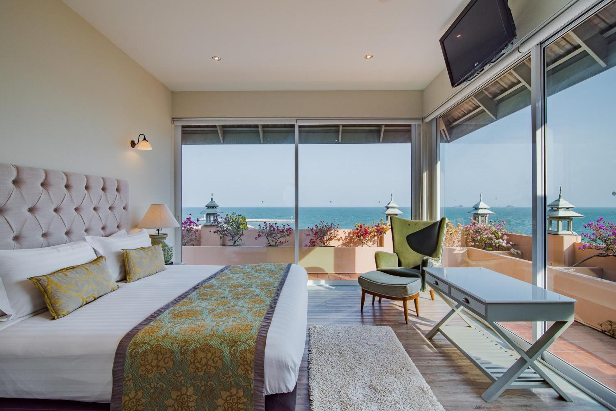 King Suite with Sea View
