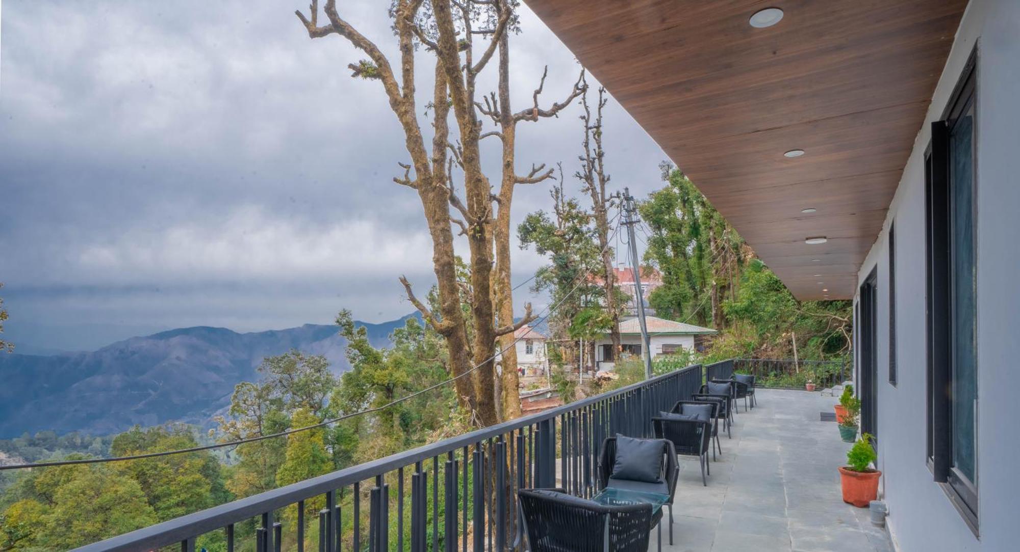King Room with Mountain View