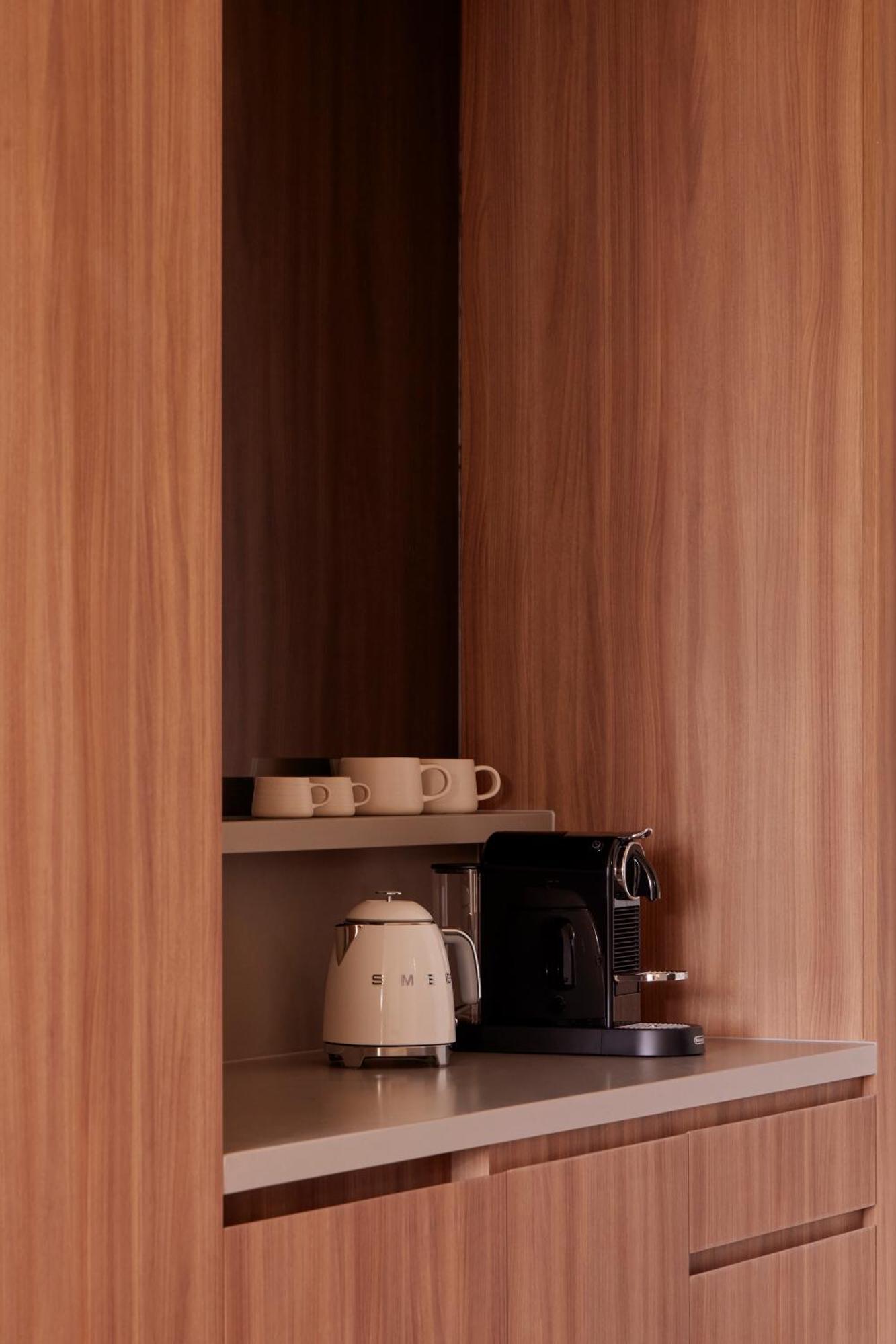 Simple King no balcony,1651741584:JPEG