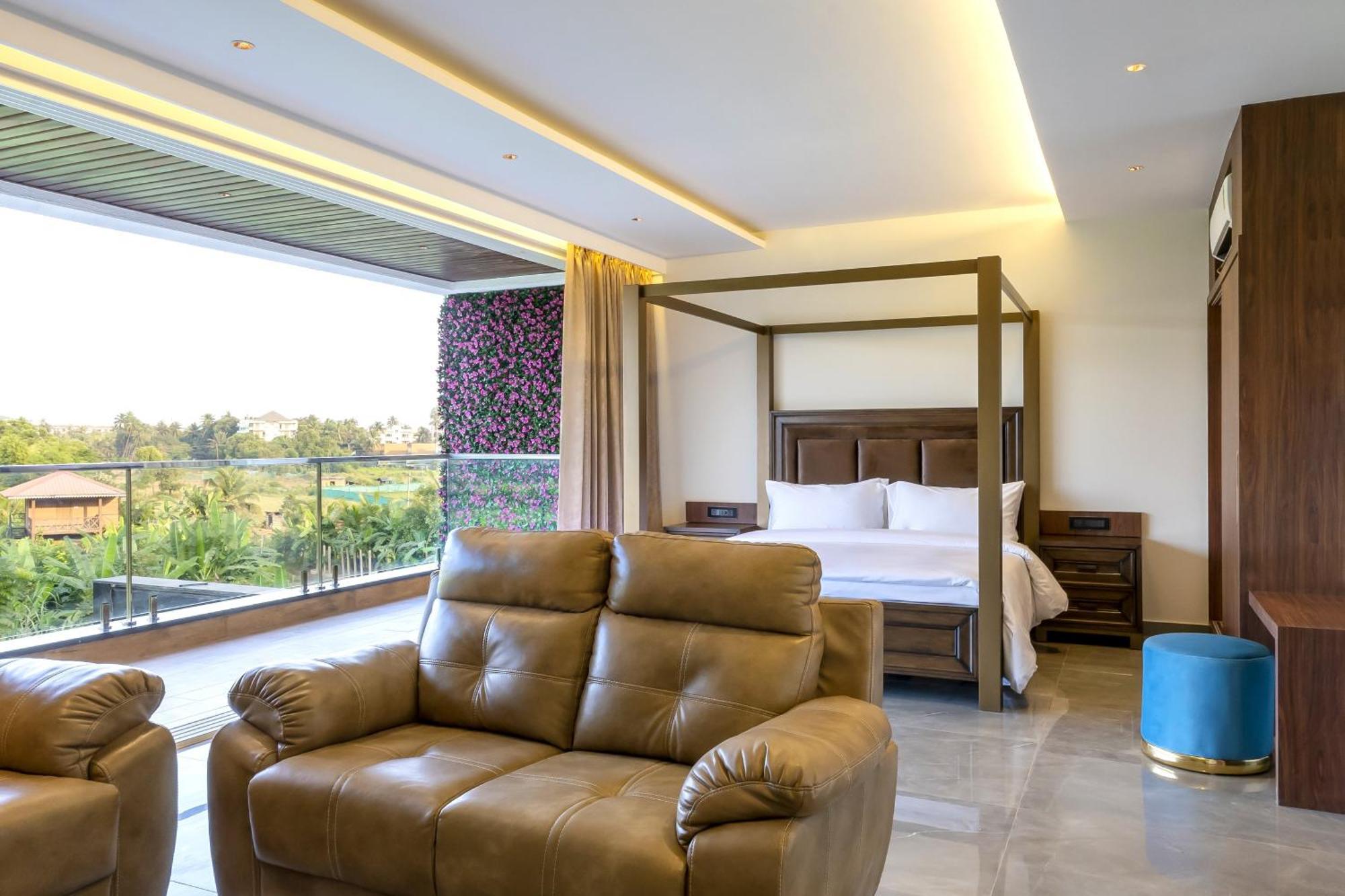 Rainflower Premium 4 Bedroom Villa With Infinity Pool and Jaccuzi