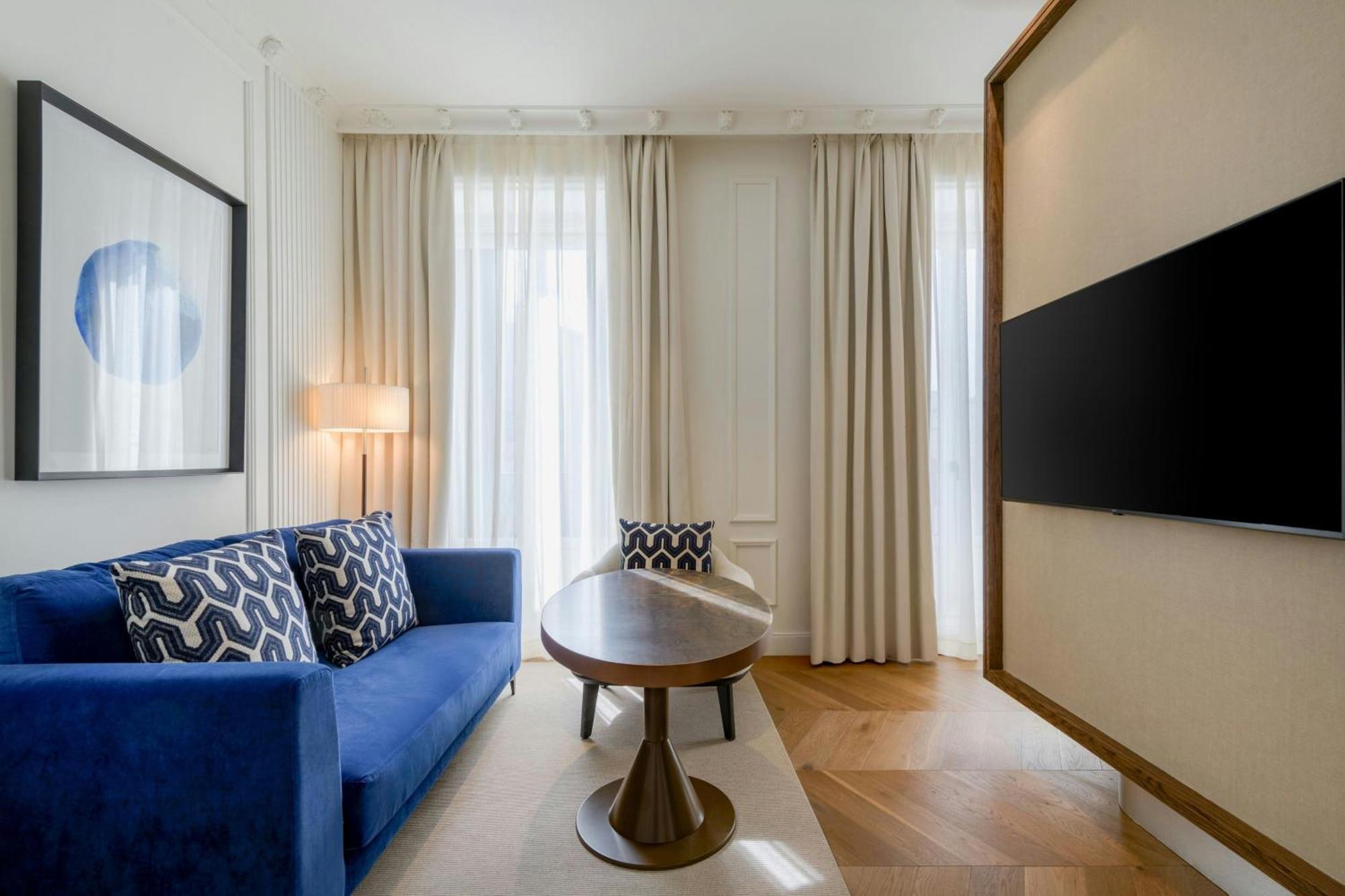 Junior King Suite with City view