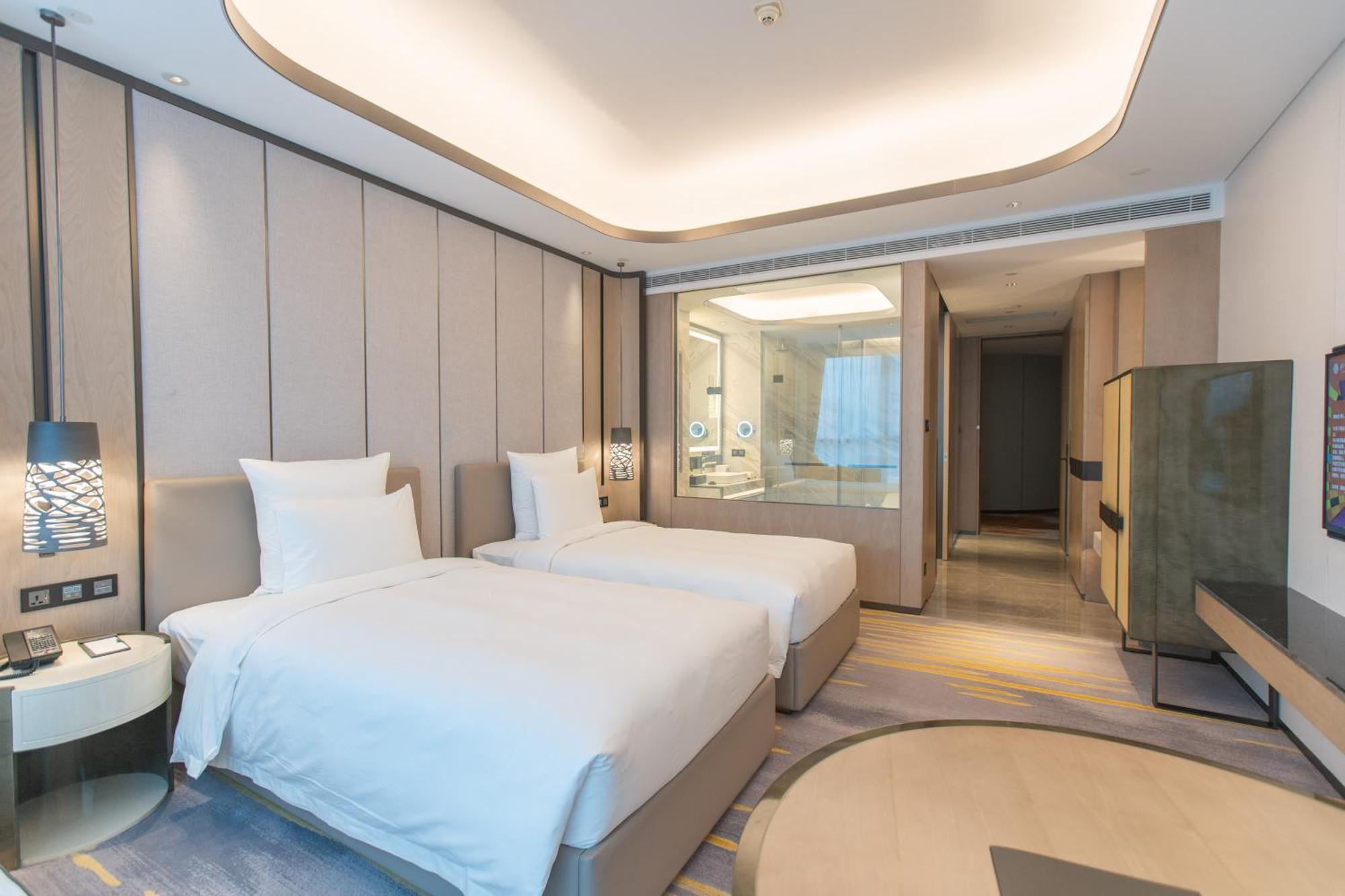 Superior Room with Two Single Beds - City Side