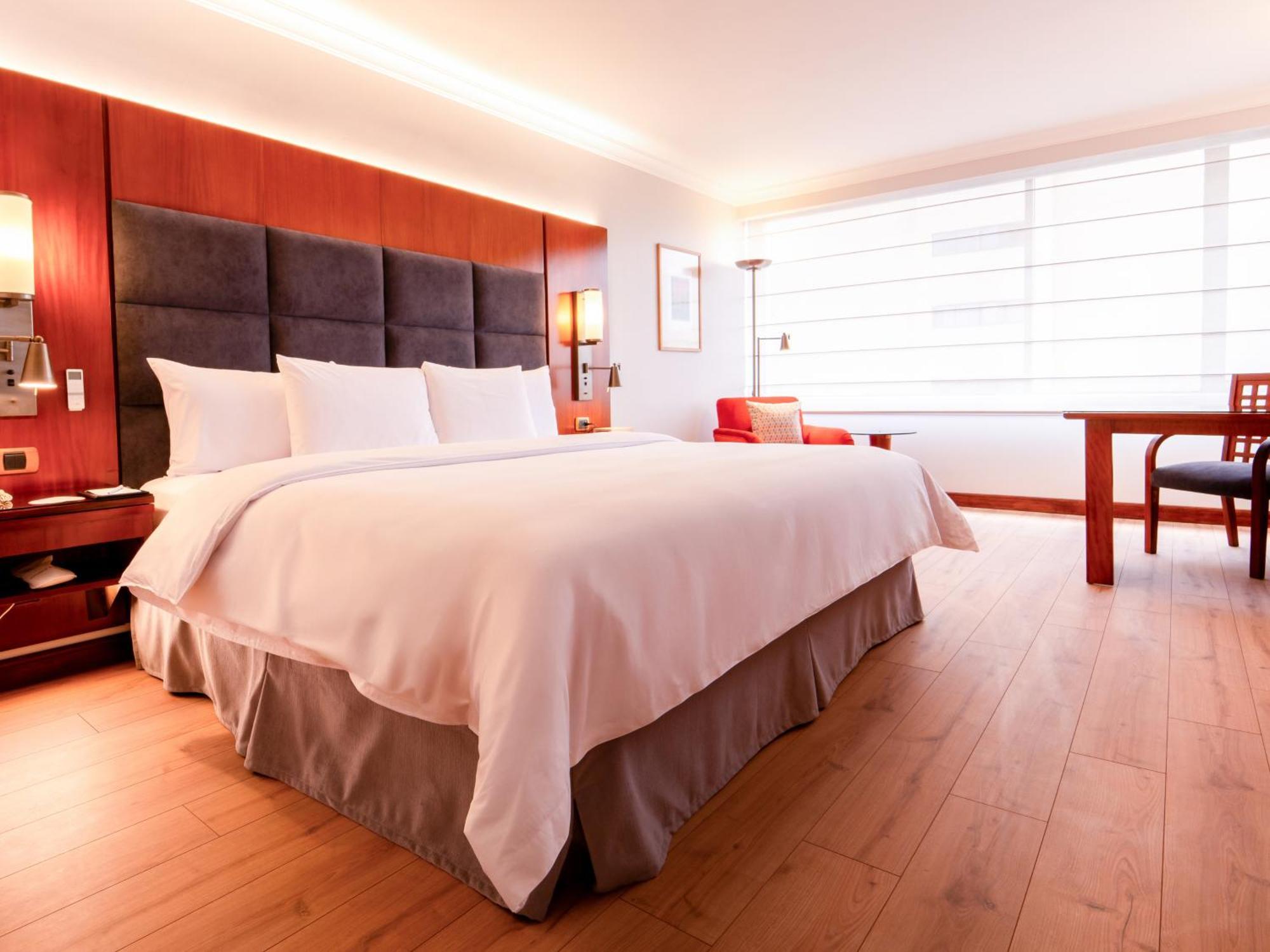 Deluxe King Room,1656184565:JPEG