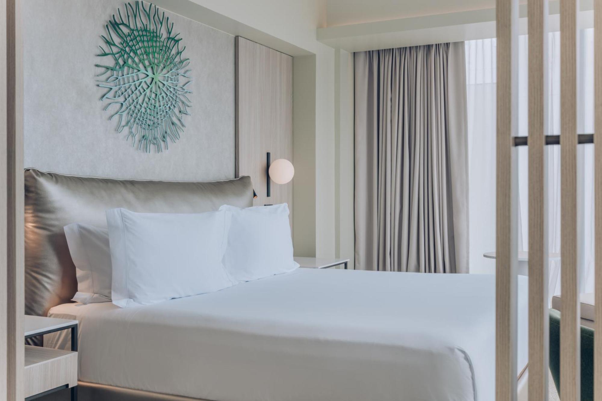 King Room with City View - Accessible