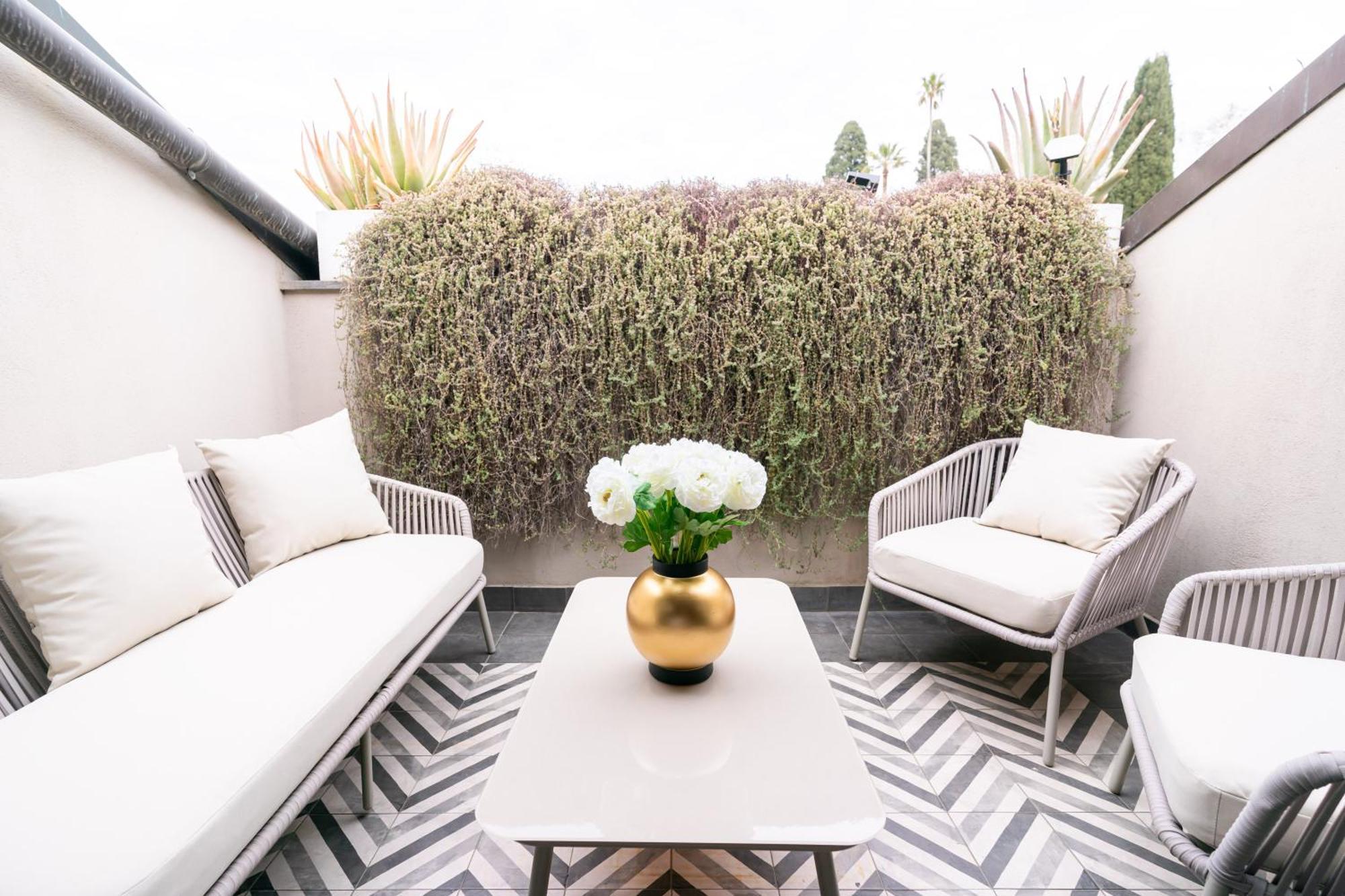 Junior Suite with City View,1657182330:JPEG