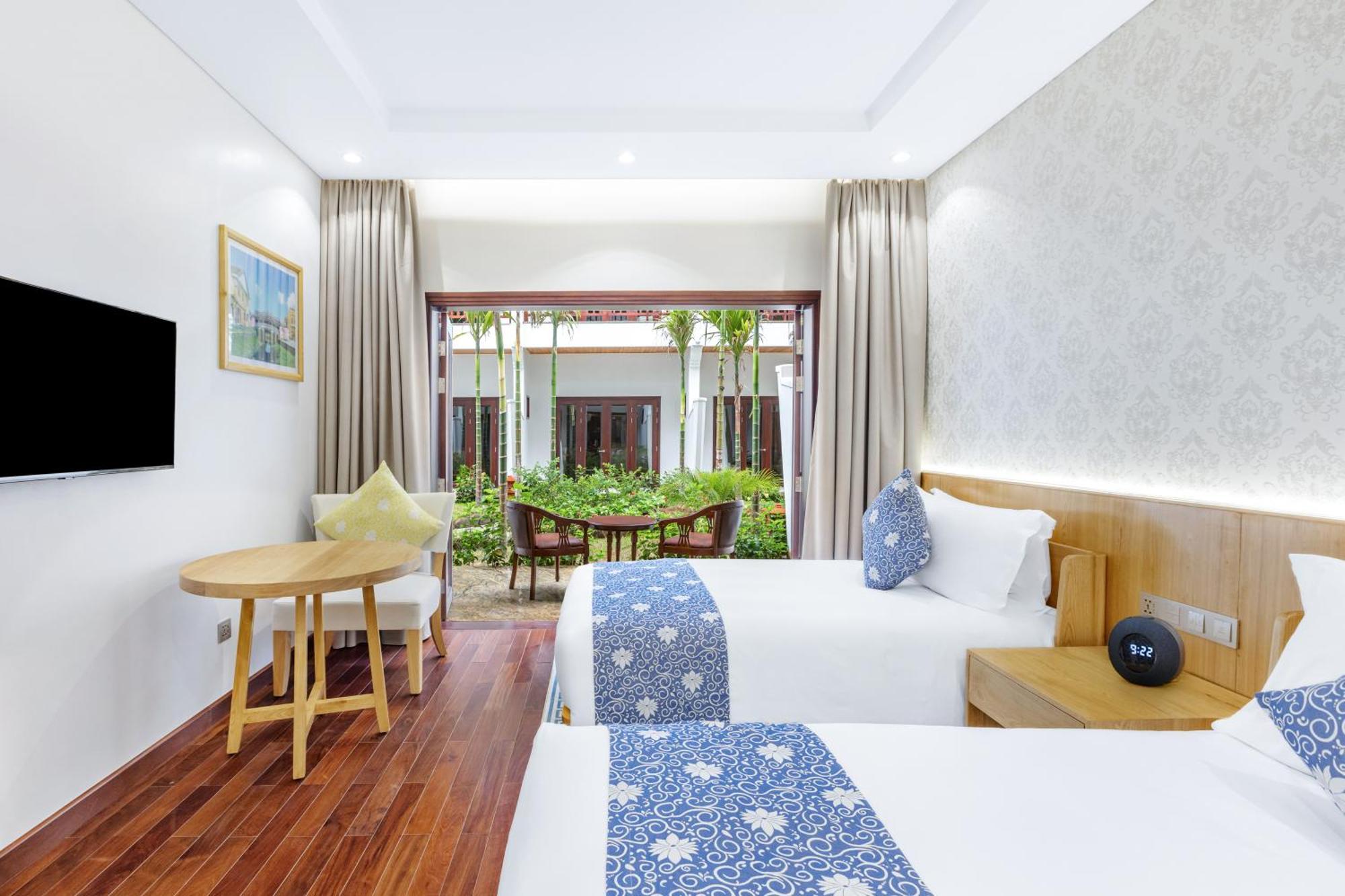 Garden Terrace Twin