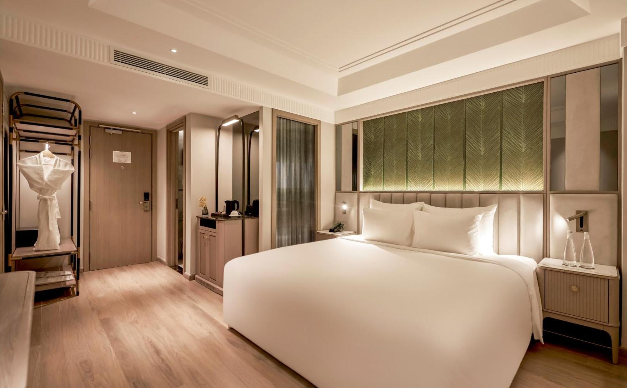 Deluxe Connecting Room