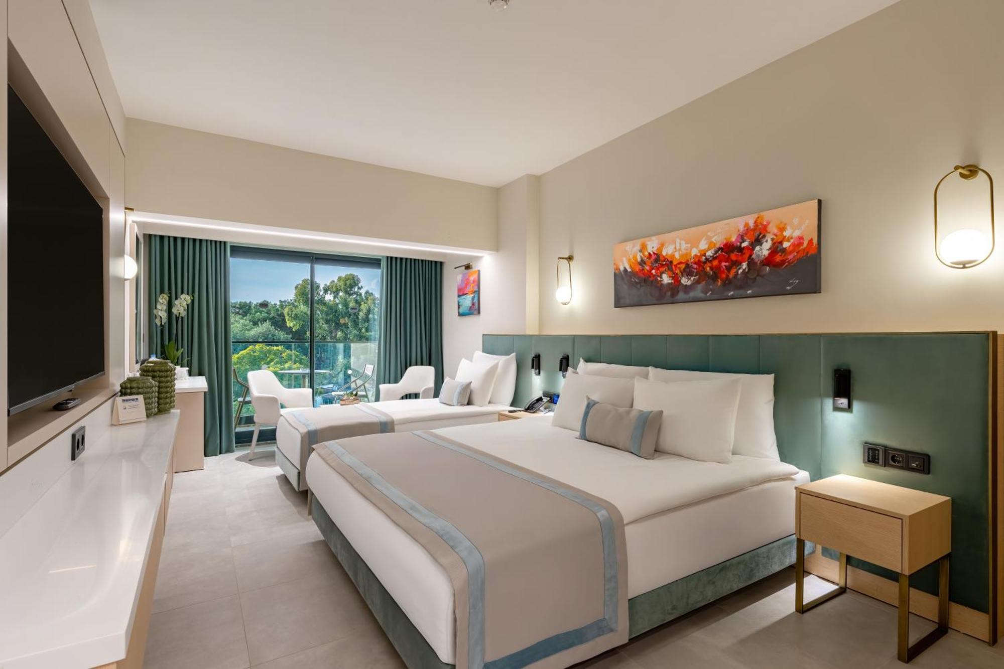 Deluxe Triple Room