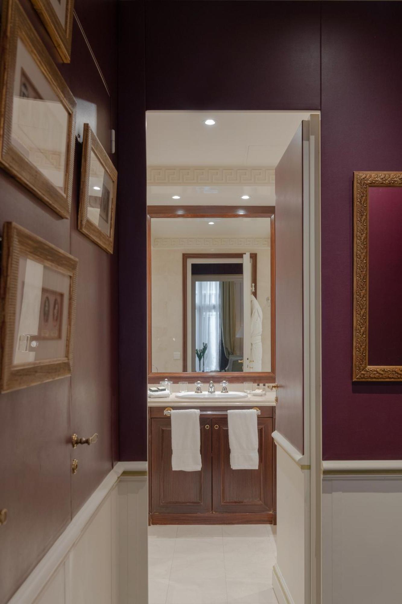 Junior Suite,1661635136:JPEG