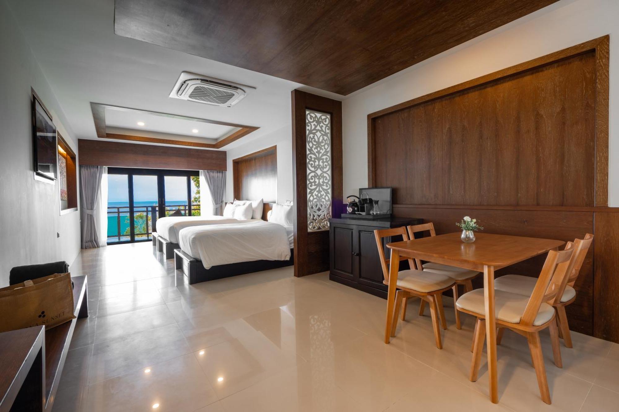 Deluxe Triple Room with Ocean View