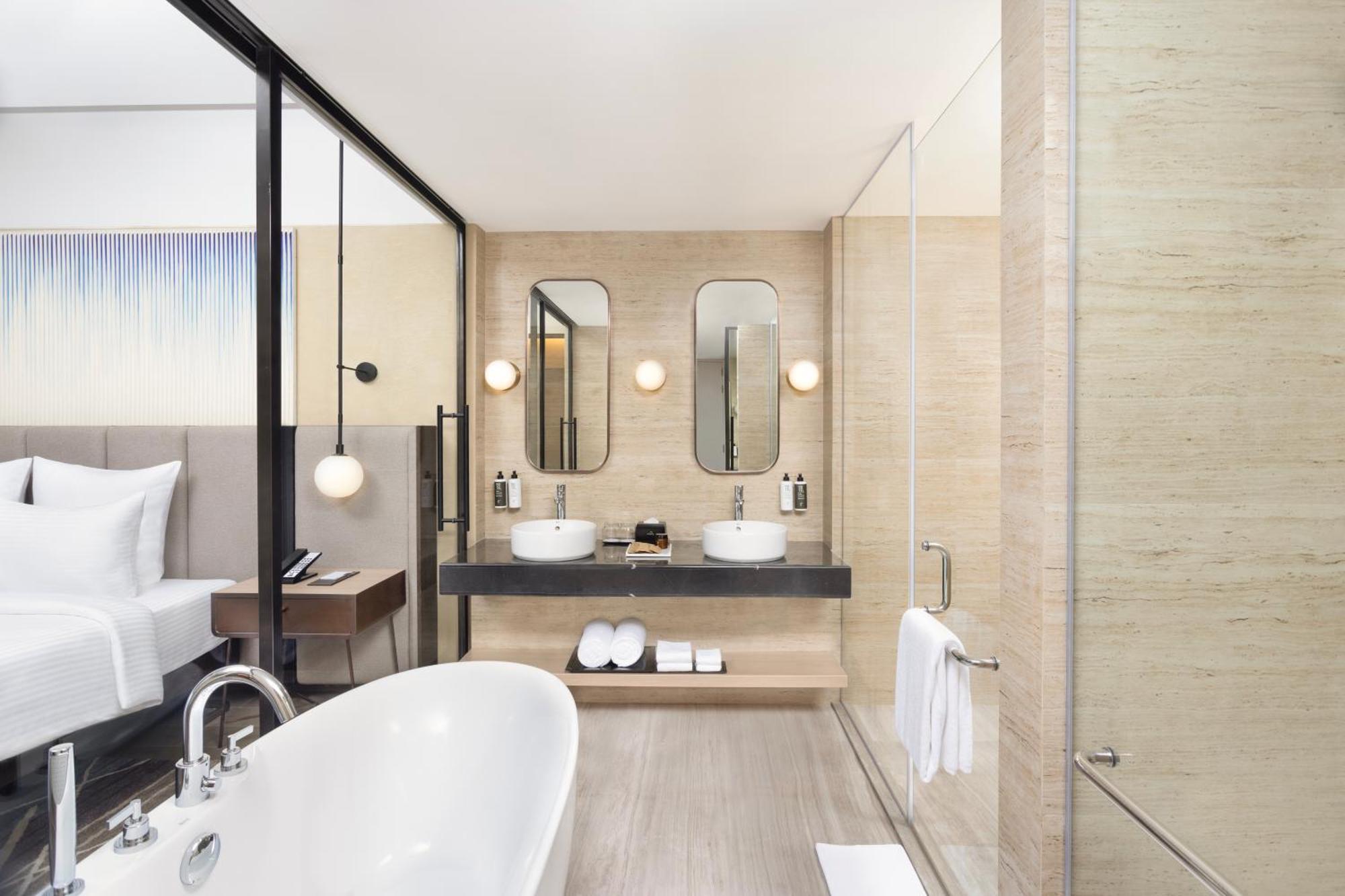 Junior King Suite with City View