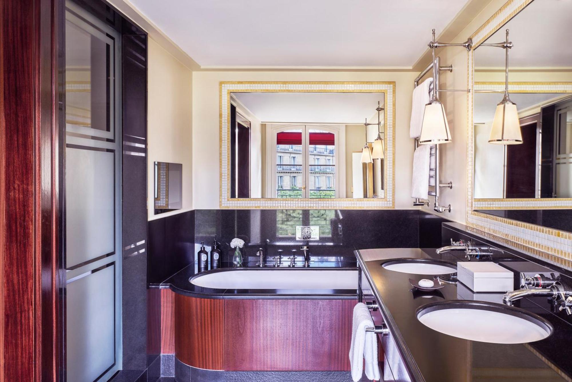 Deluxe Junior Suite,1662981086:JPEG