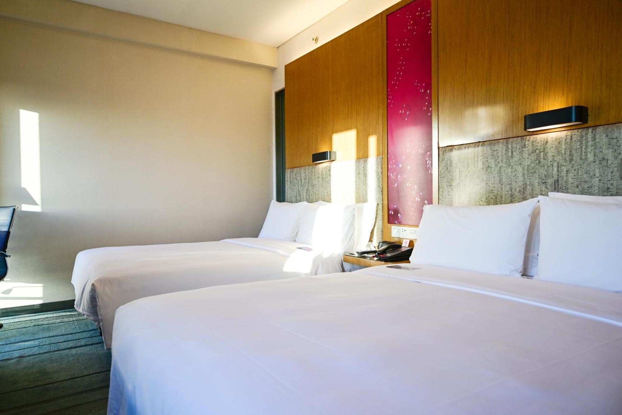 Breezy Twin Room,1543995343:JPEG
