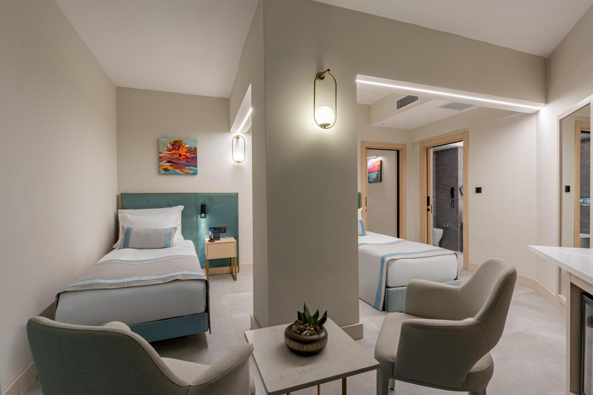 Deluxe Family Room