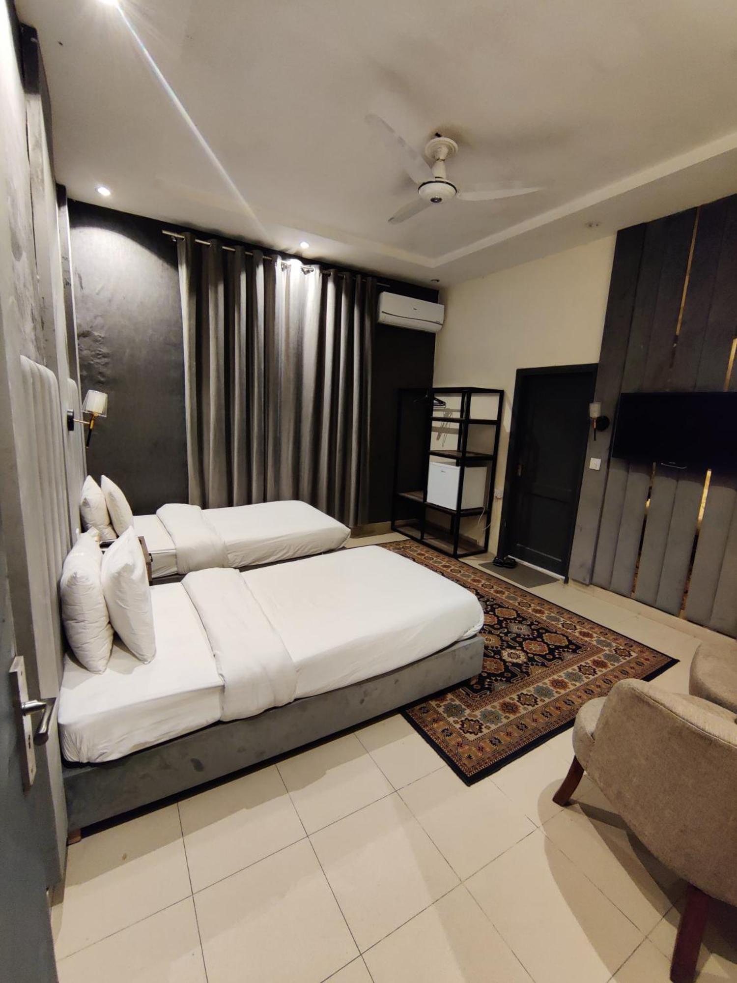 Deluxe Twin Room