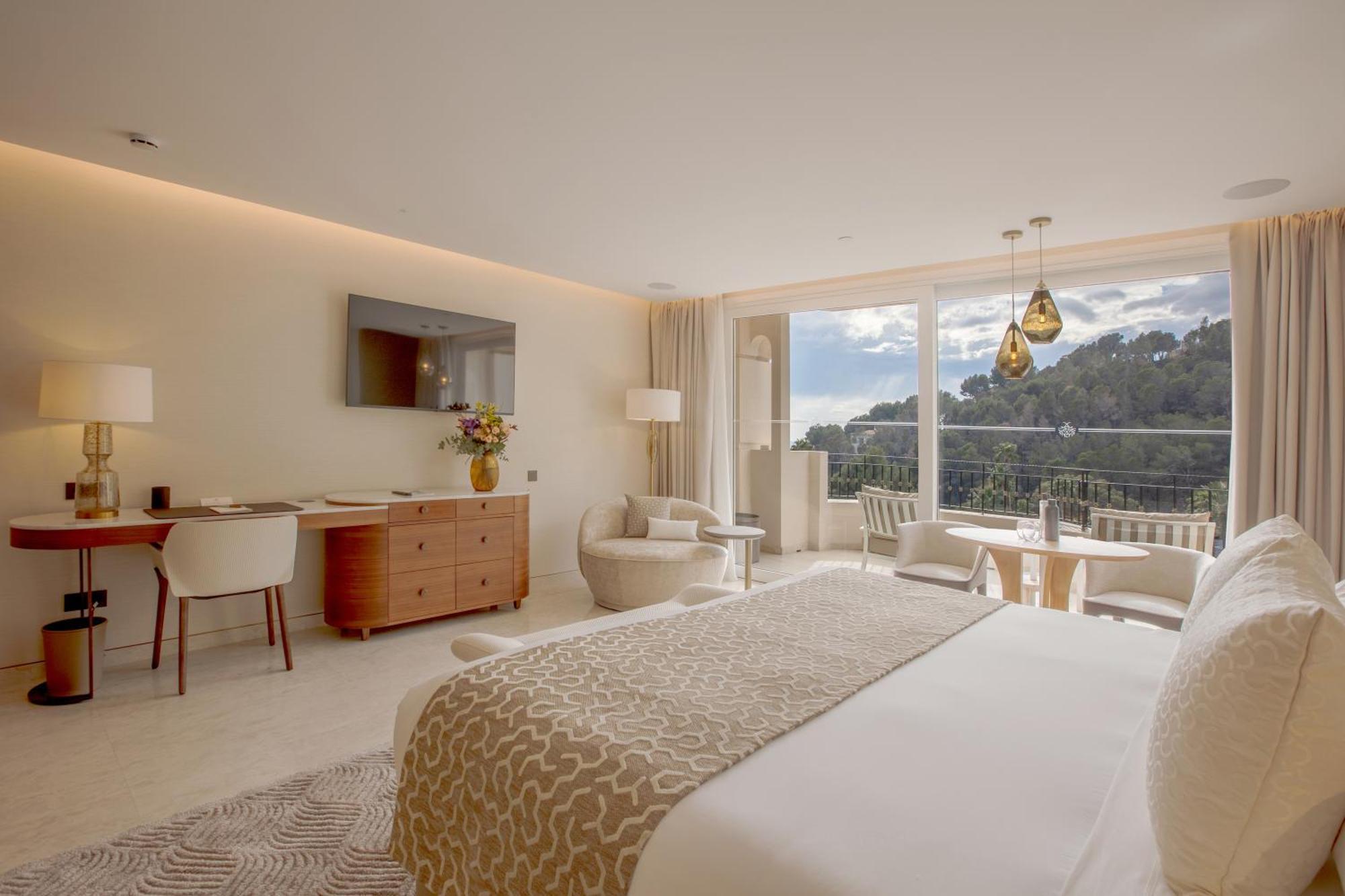 Standard Double or Twin Room with Balcony