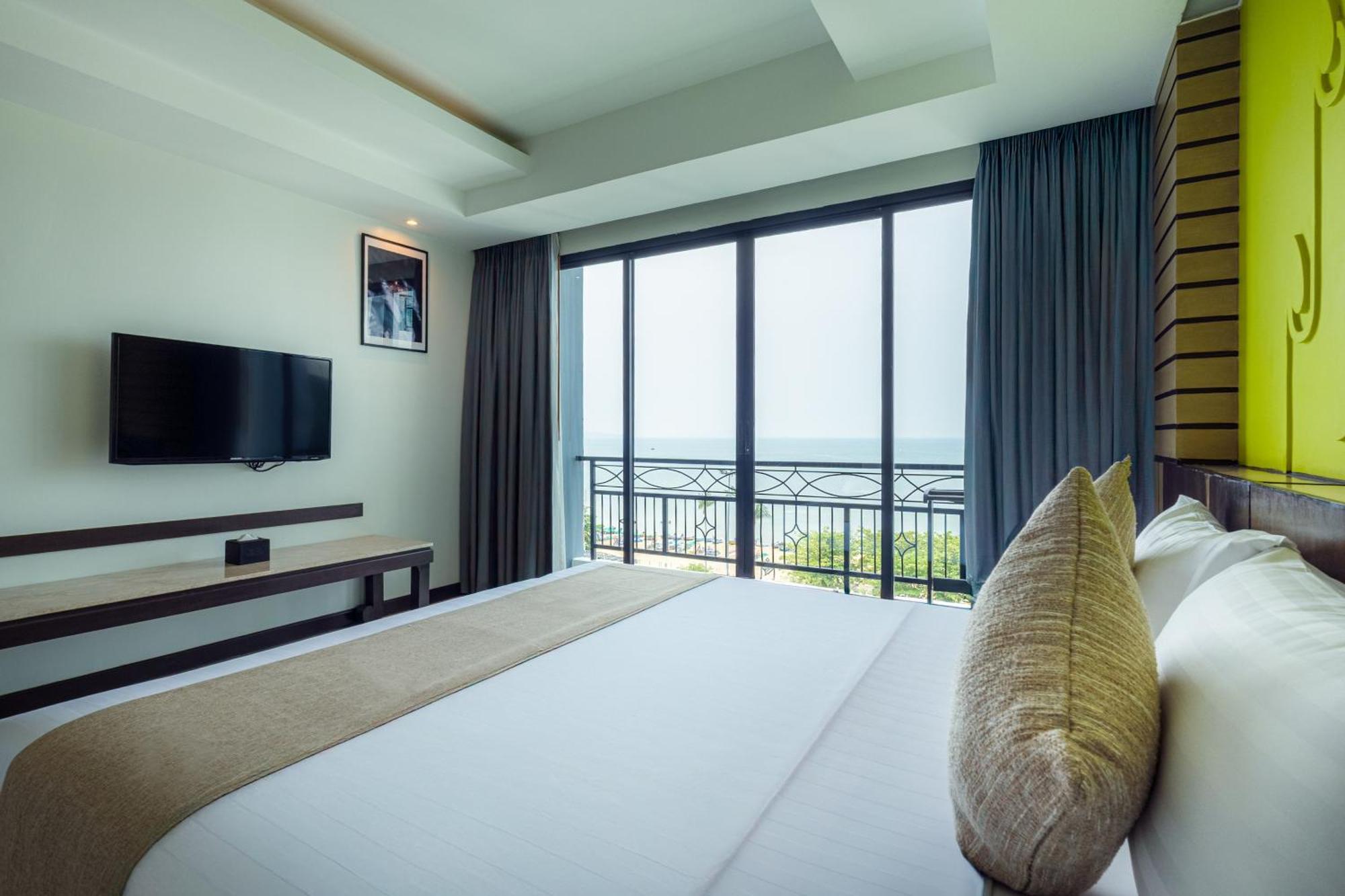 Deluxe Seaview