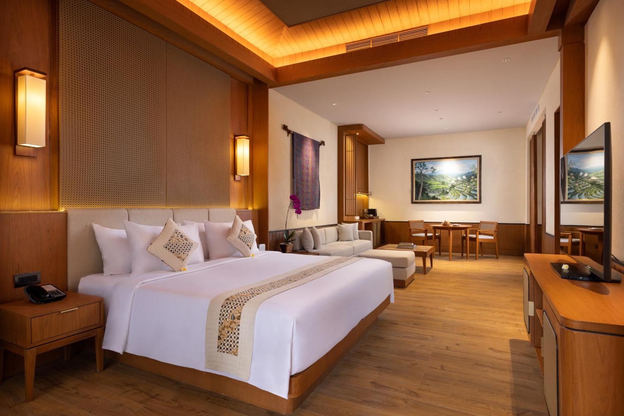 Premium Suite with Plunge Pool and Free Benefit