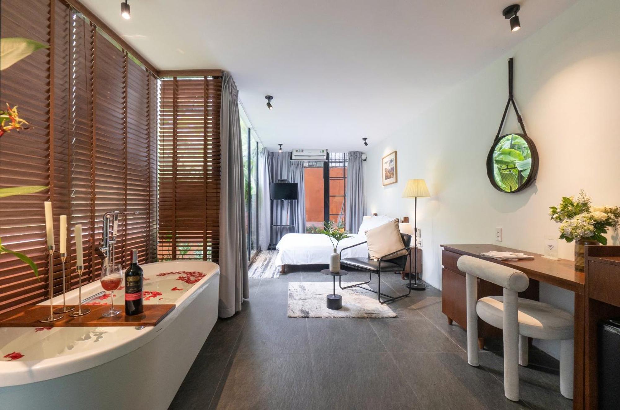 Suite with Spa Bath
