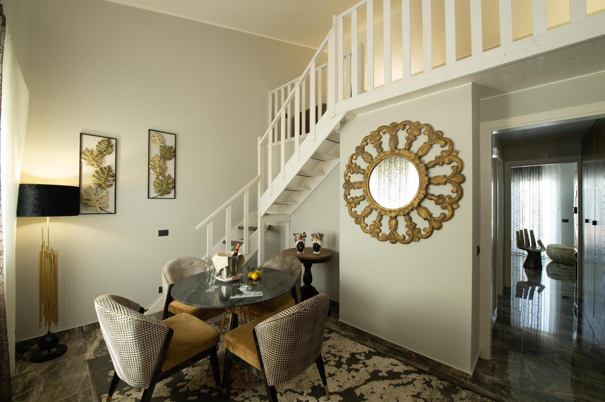 Queen Suite with Spa Bath