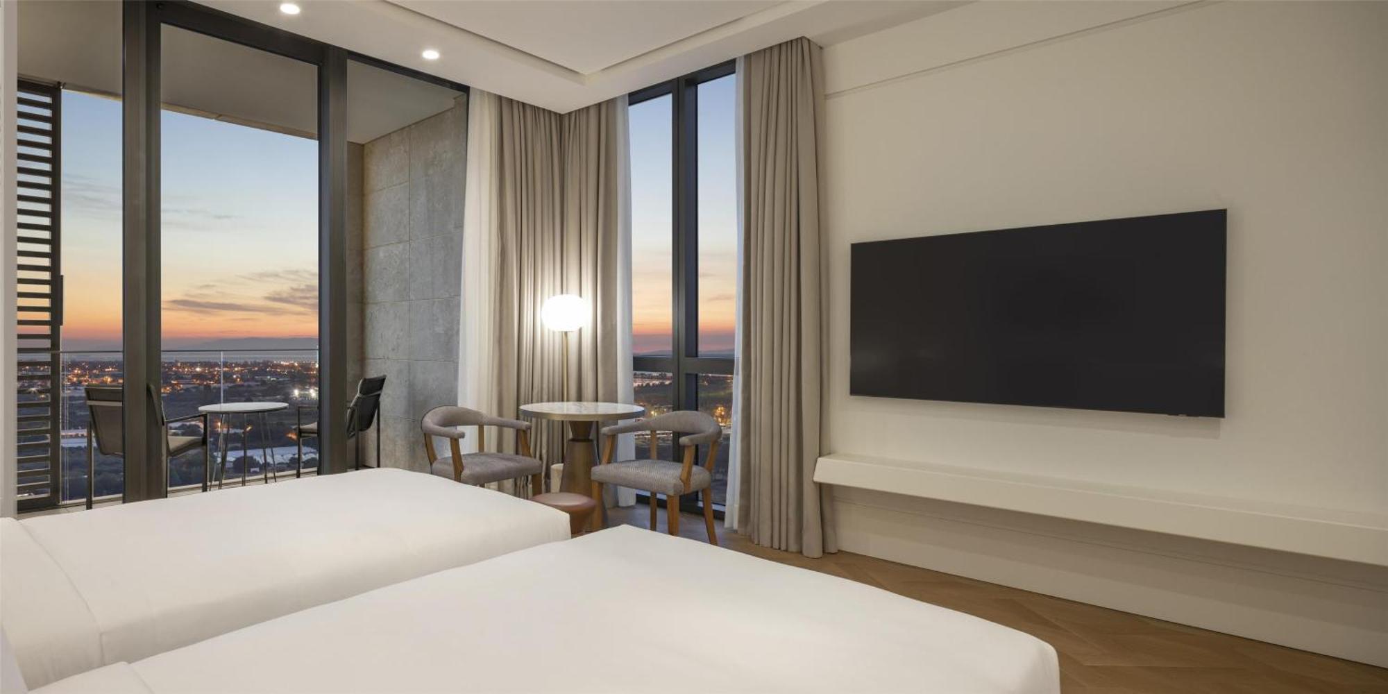 Deluxe Twin Room with Balcony