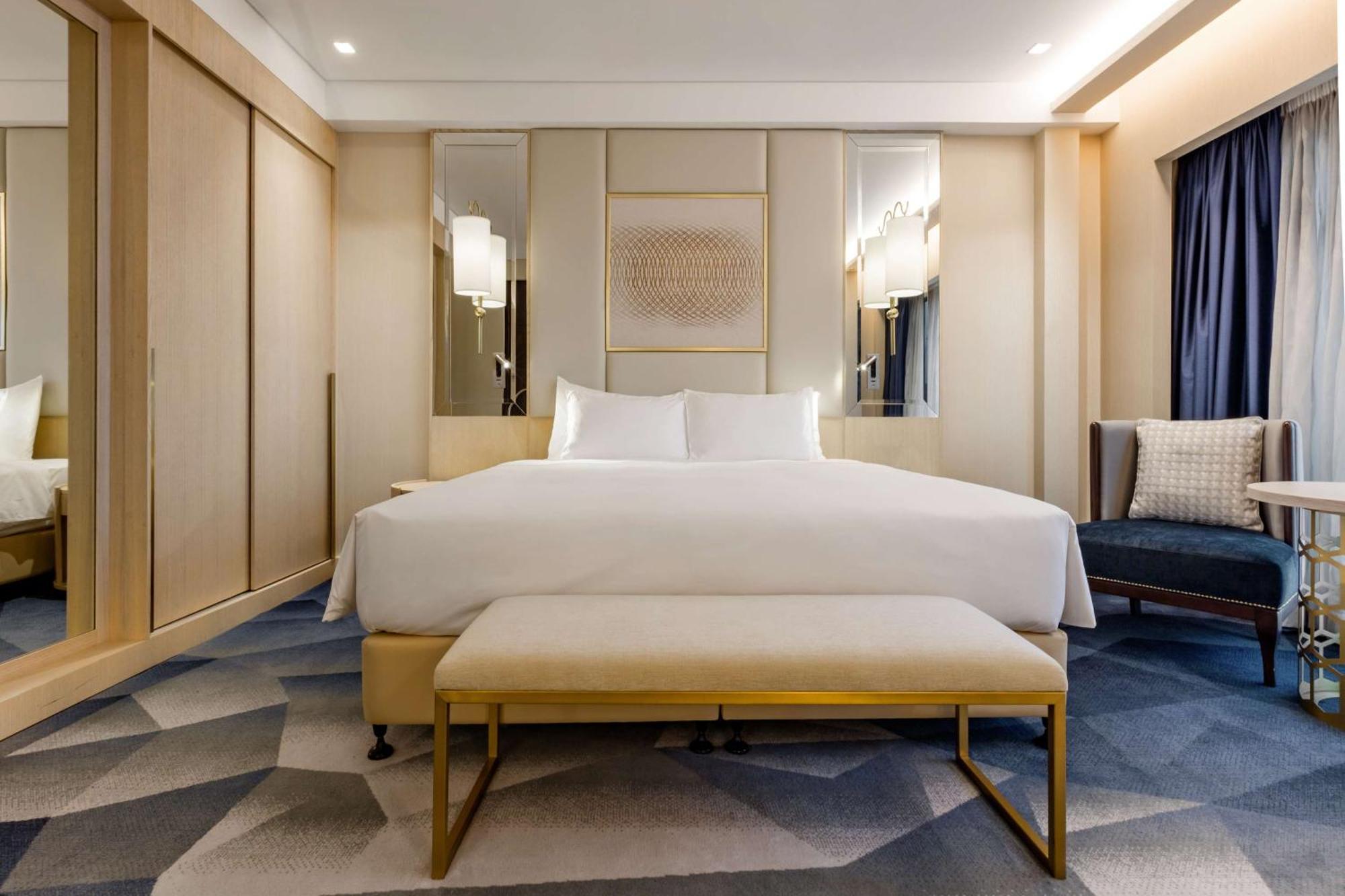 Suite with Lounge Access,1670703327:JPEG