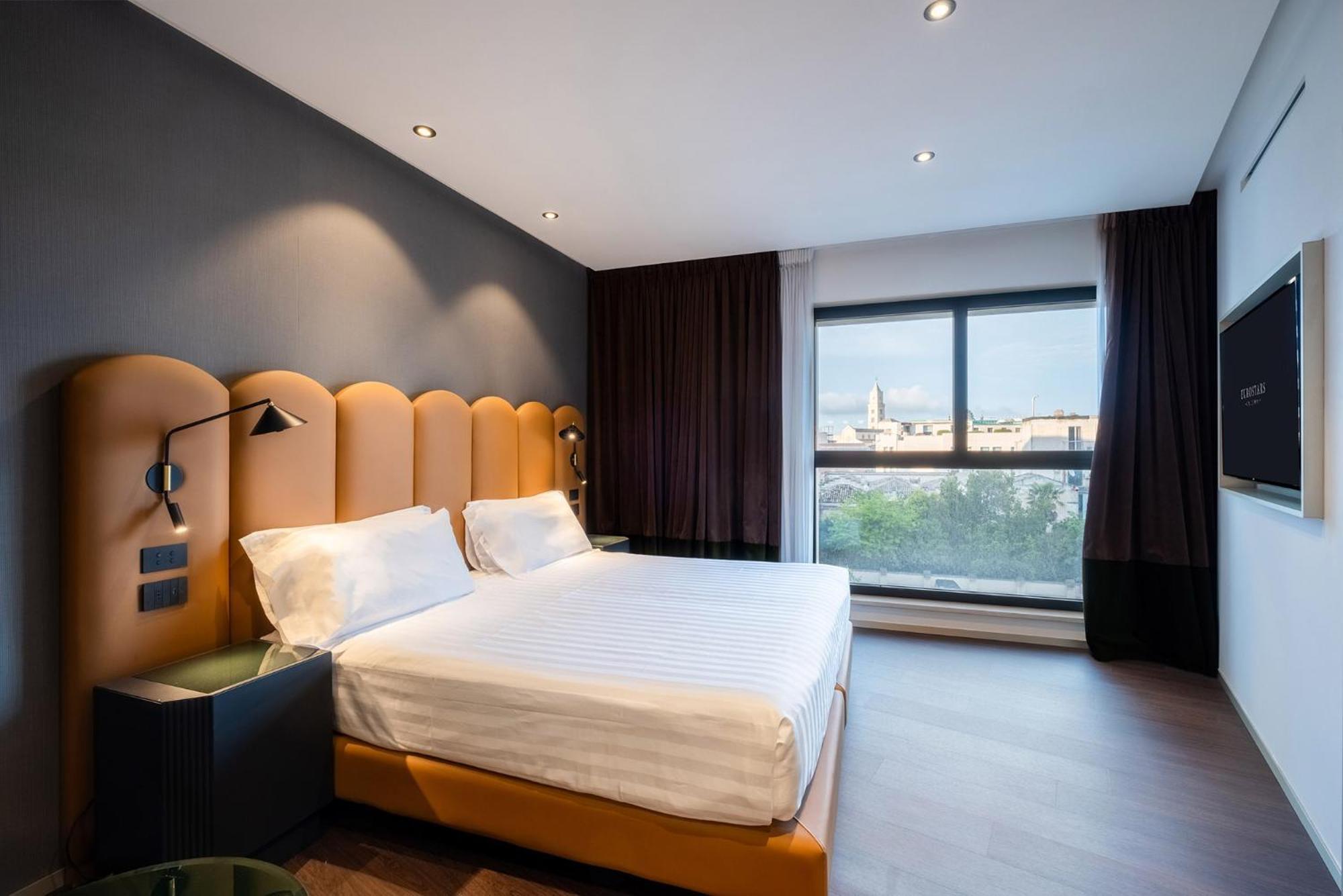 Suite Deluxe with Parking