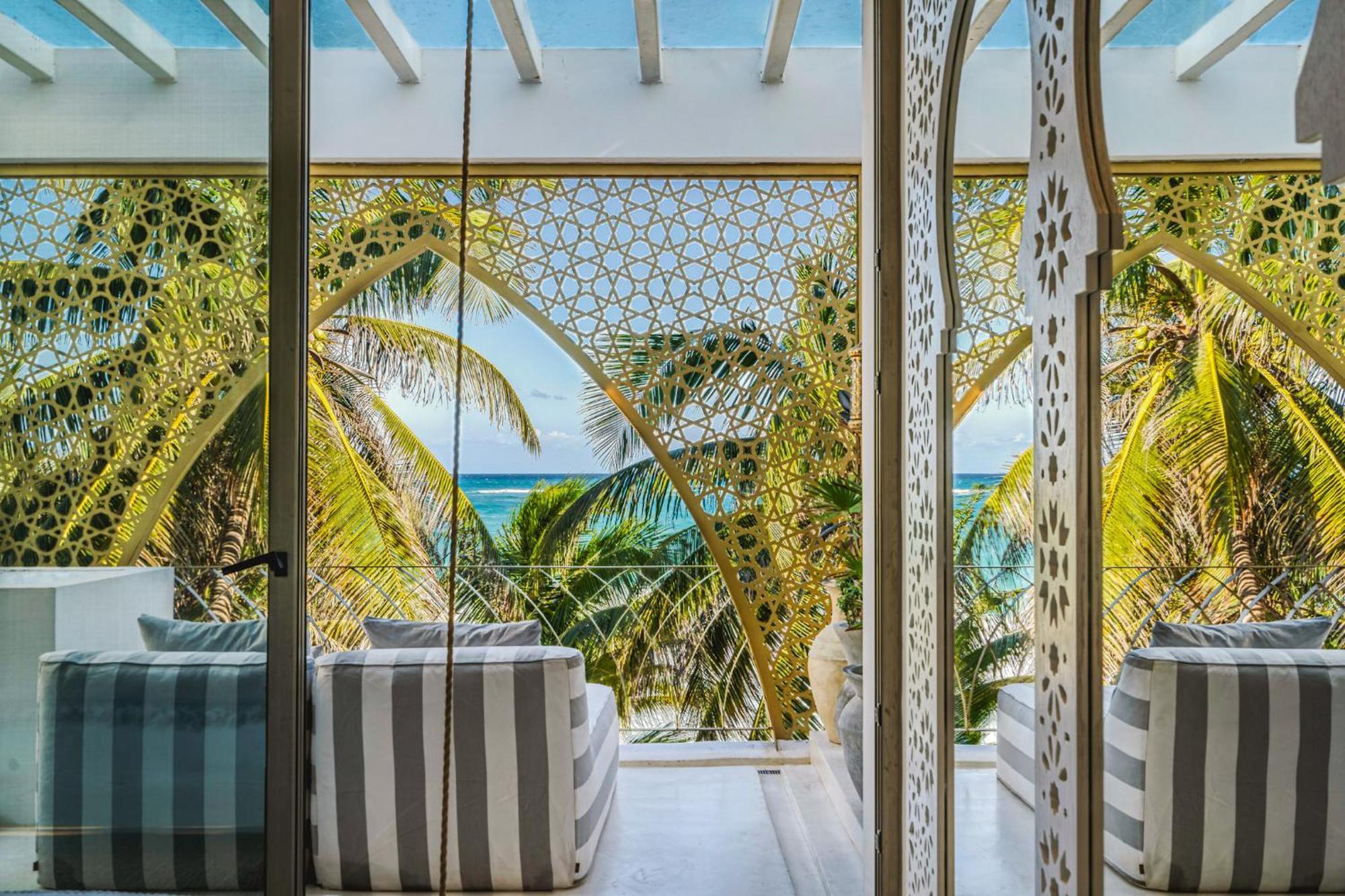 The Oceanfront Signature Pool Suite