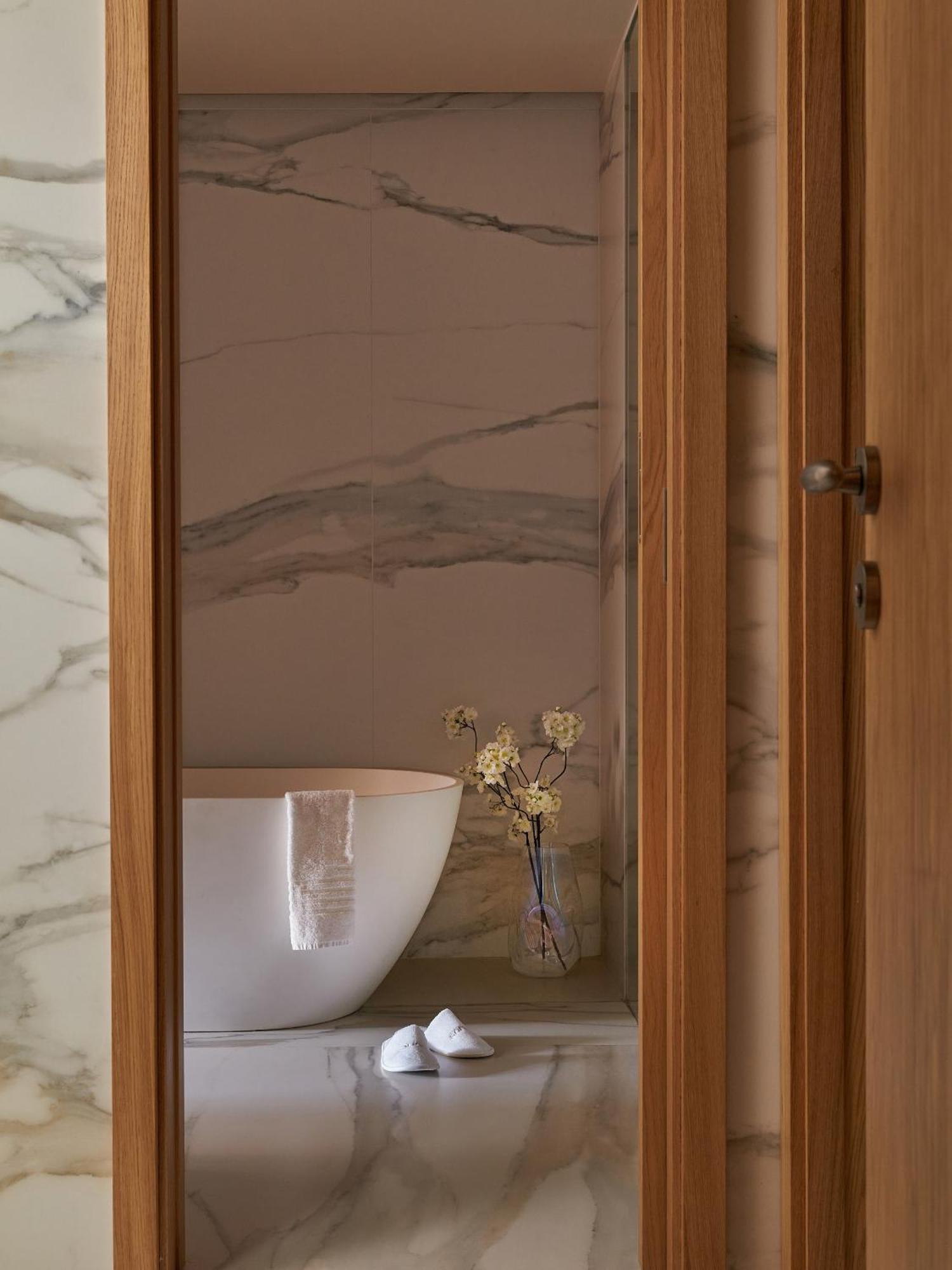 Deluxe Suite,1672657329:JPEG