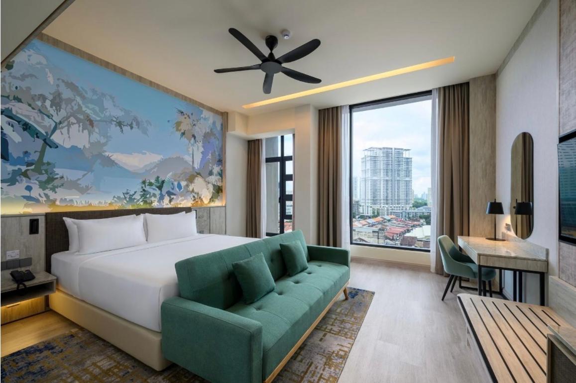 Cecil King Bed City / Bridge View