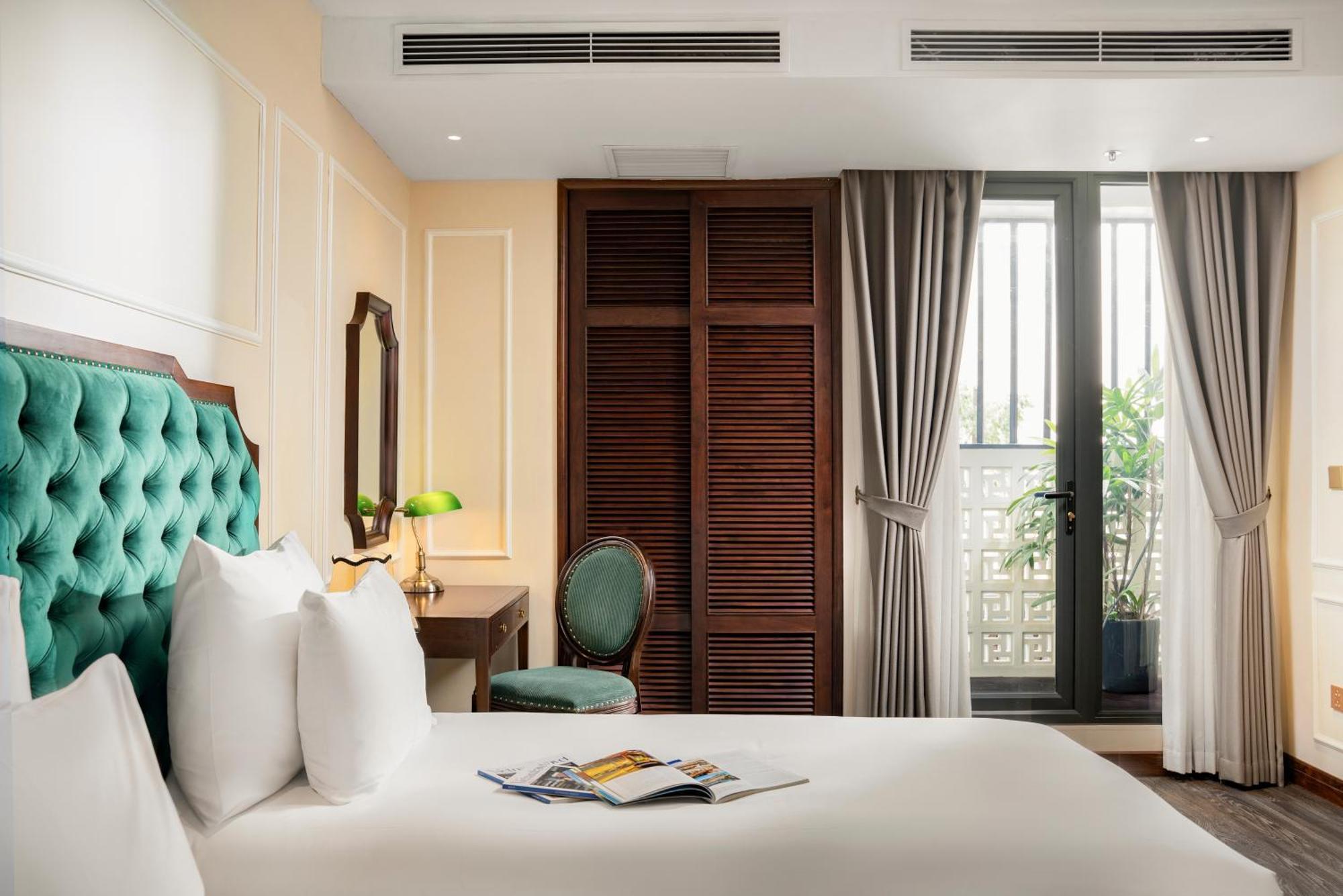 Deluxe Double or Twin Room