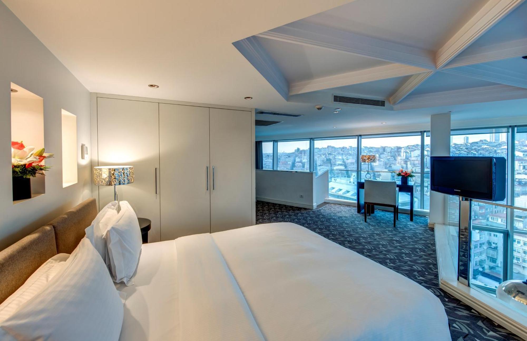 Duplex King Suite with City View,1674713728:JPEG