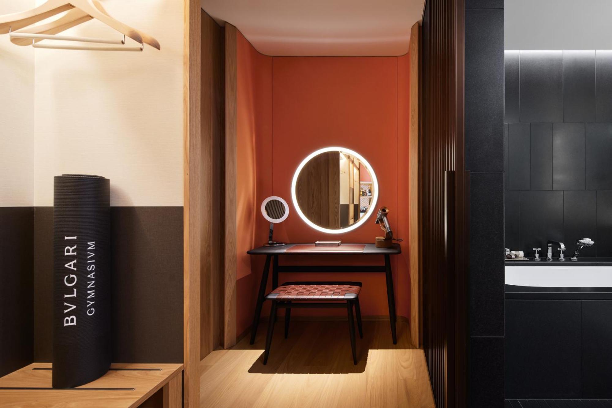 Deluxe Double Room with Two Double Beds and Skyline View