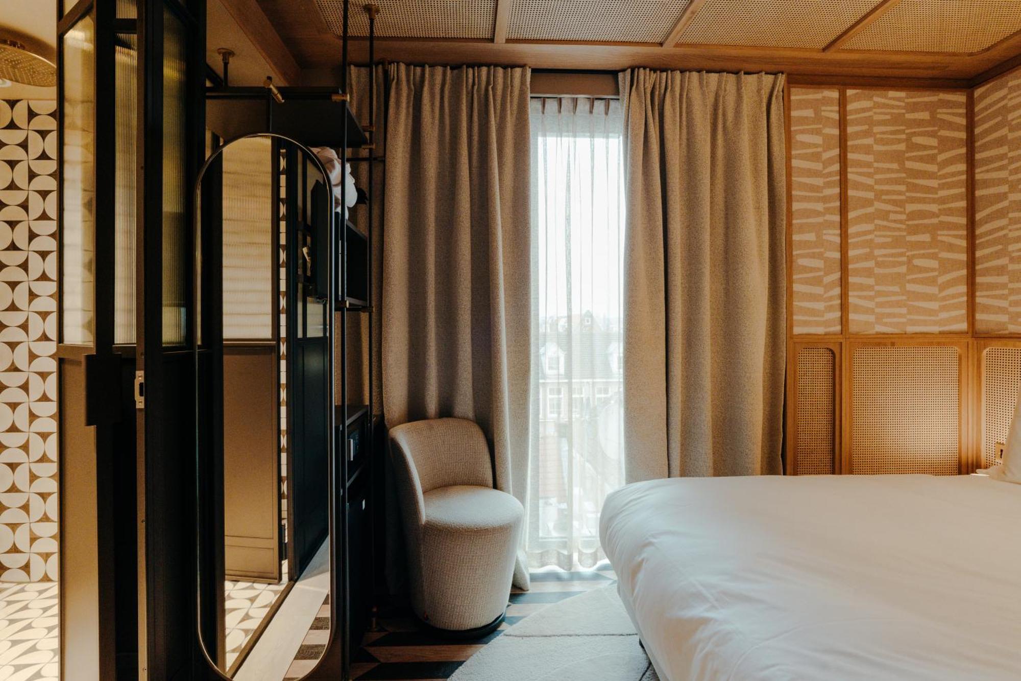 Rattan Kamer met Uitzicht op de Stad