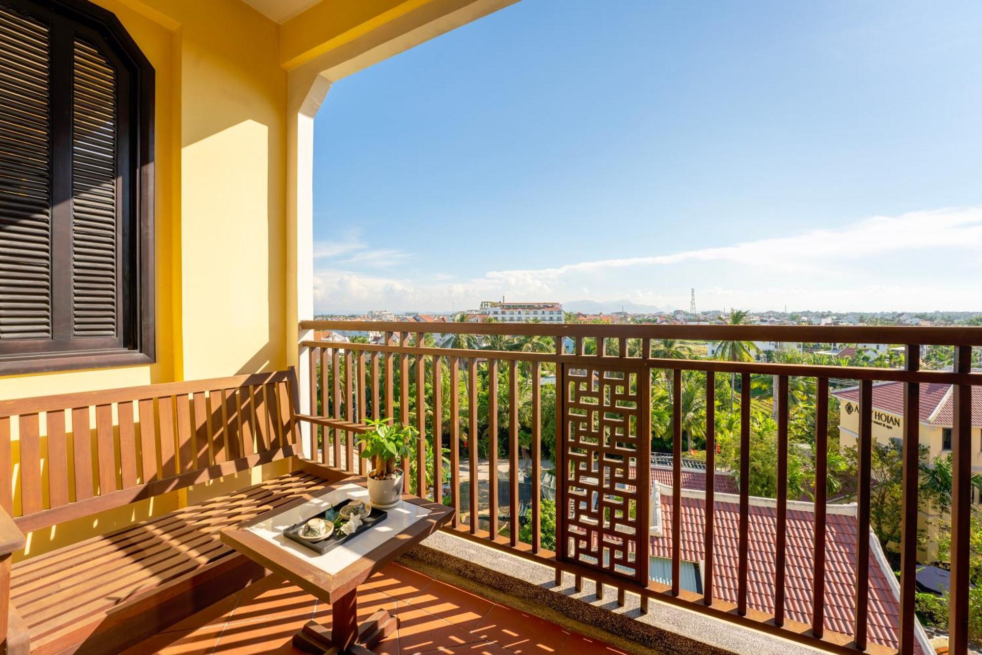 Deluxe Pool View with Balcony