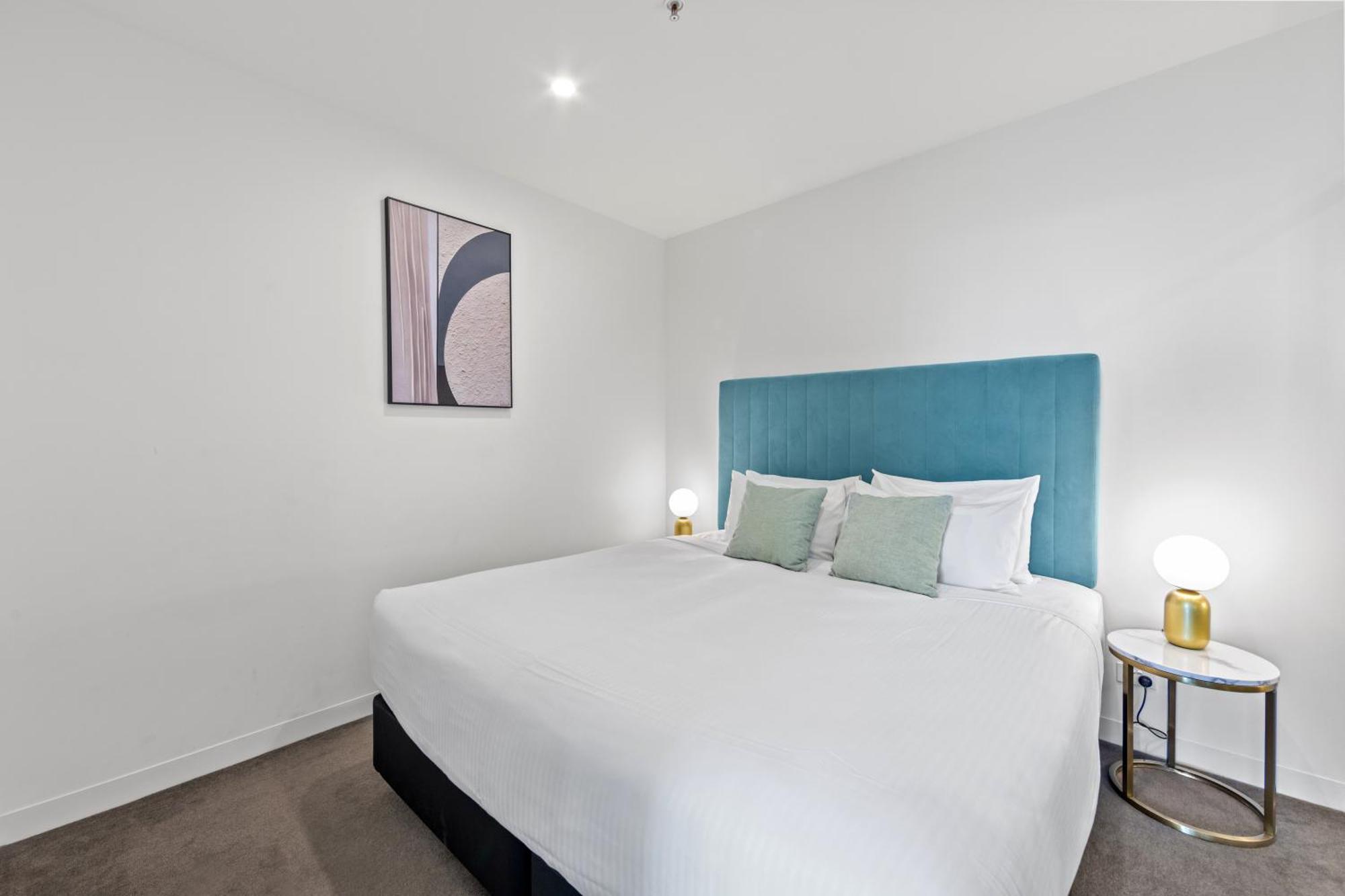 Two Bedroom One Bathroom Gabba View Apartment