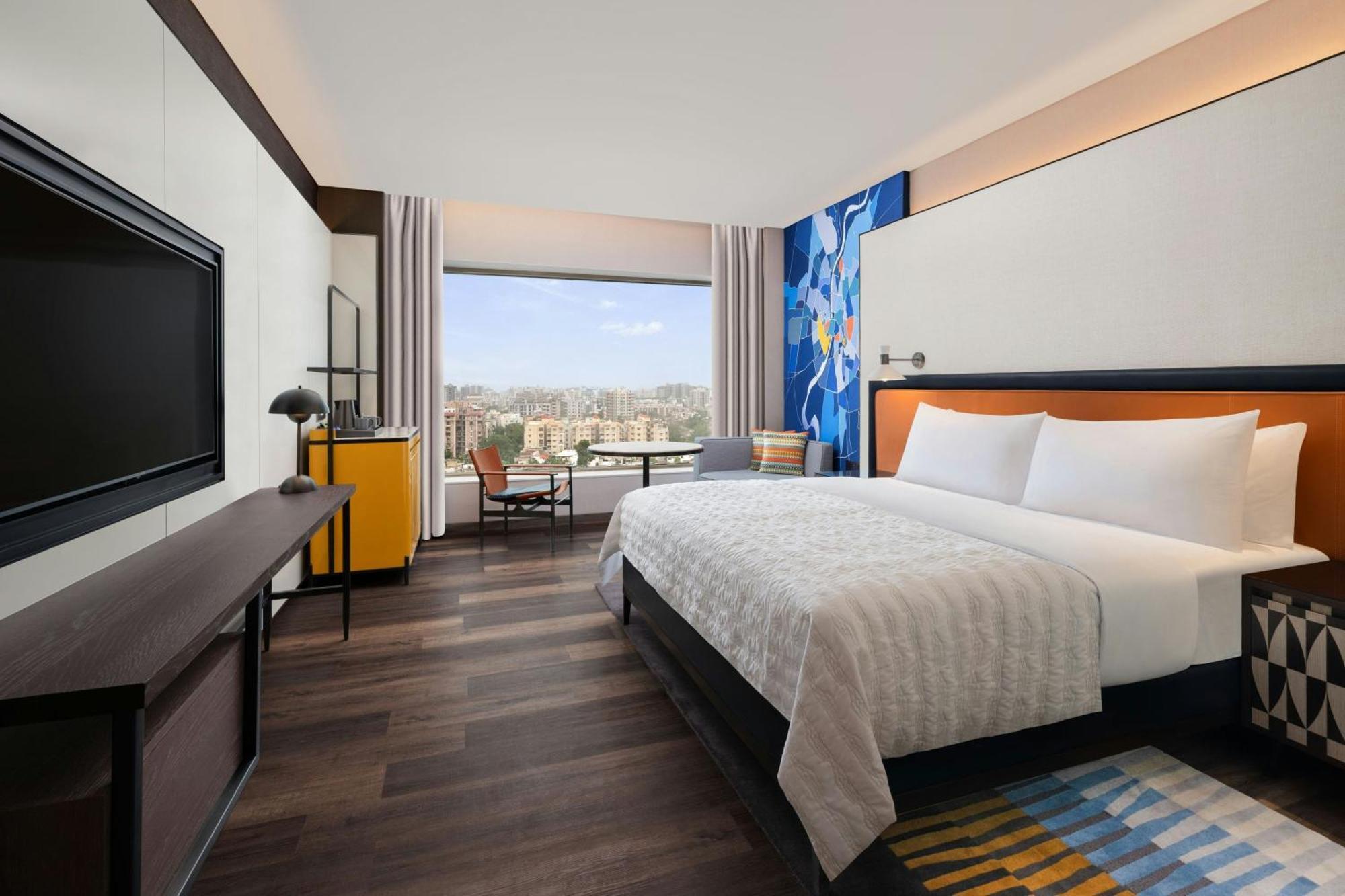 Superior King Room with City View -  20% Discount on Food & Drink, INR 500 SPA Credit per stay