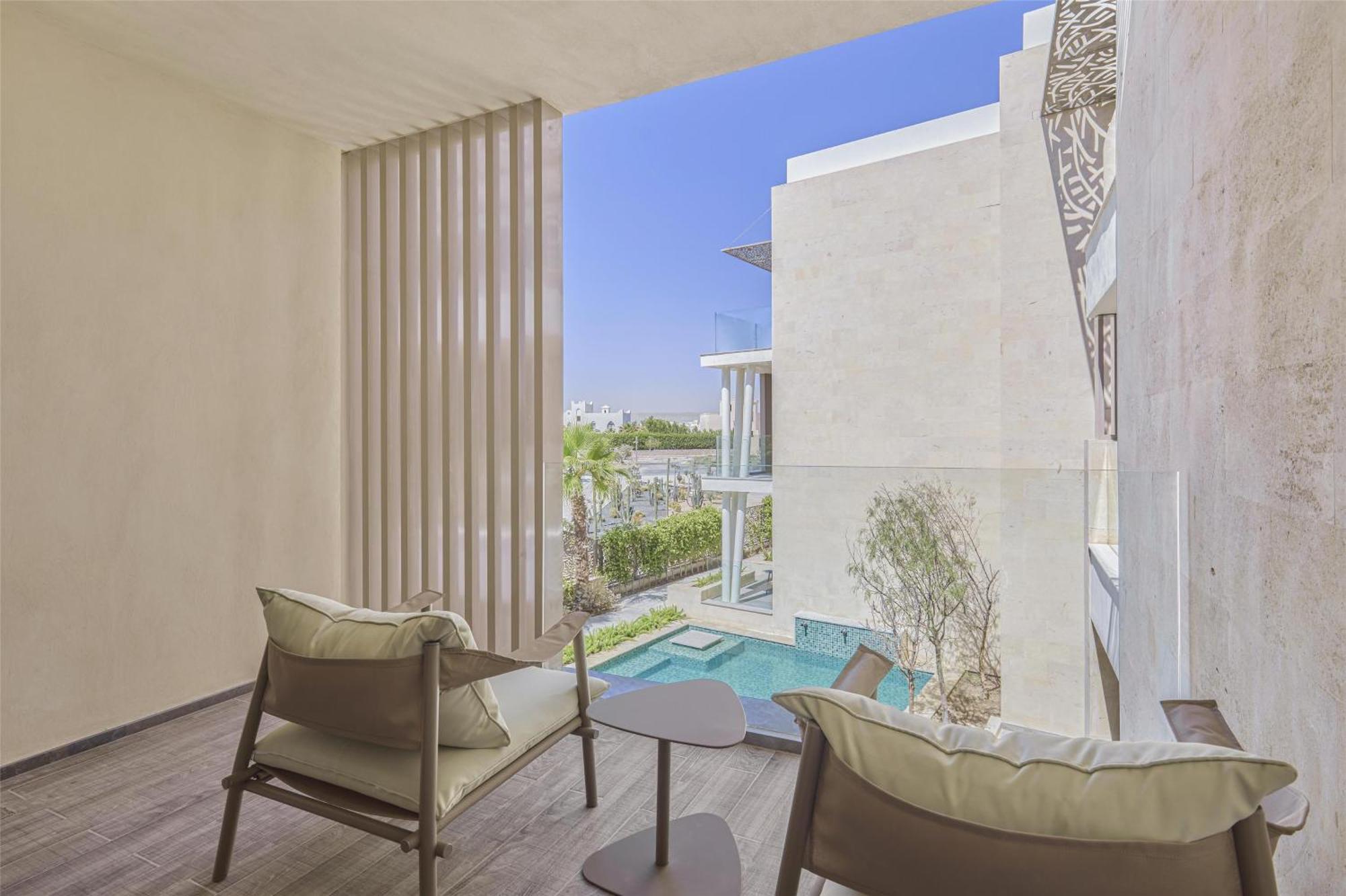 Superior King Room - Pool View