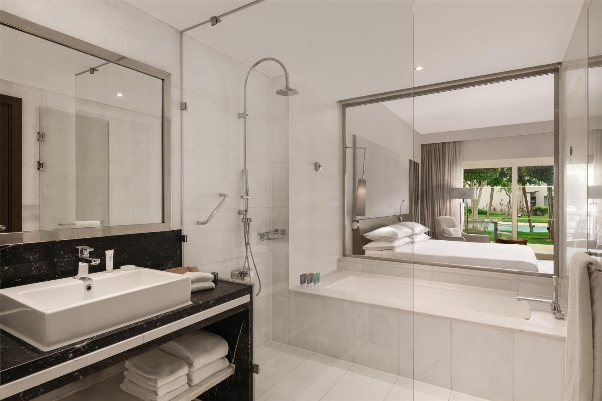 Honeymoon Package (1 Night)