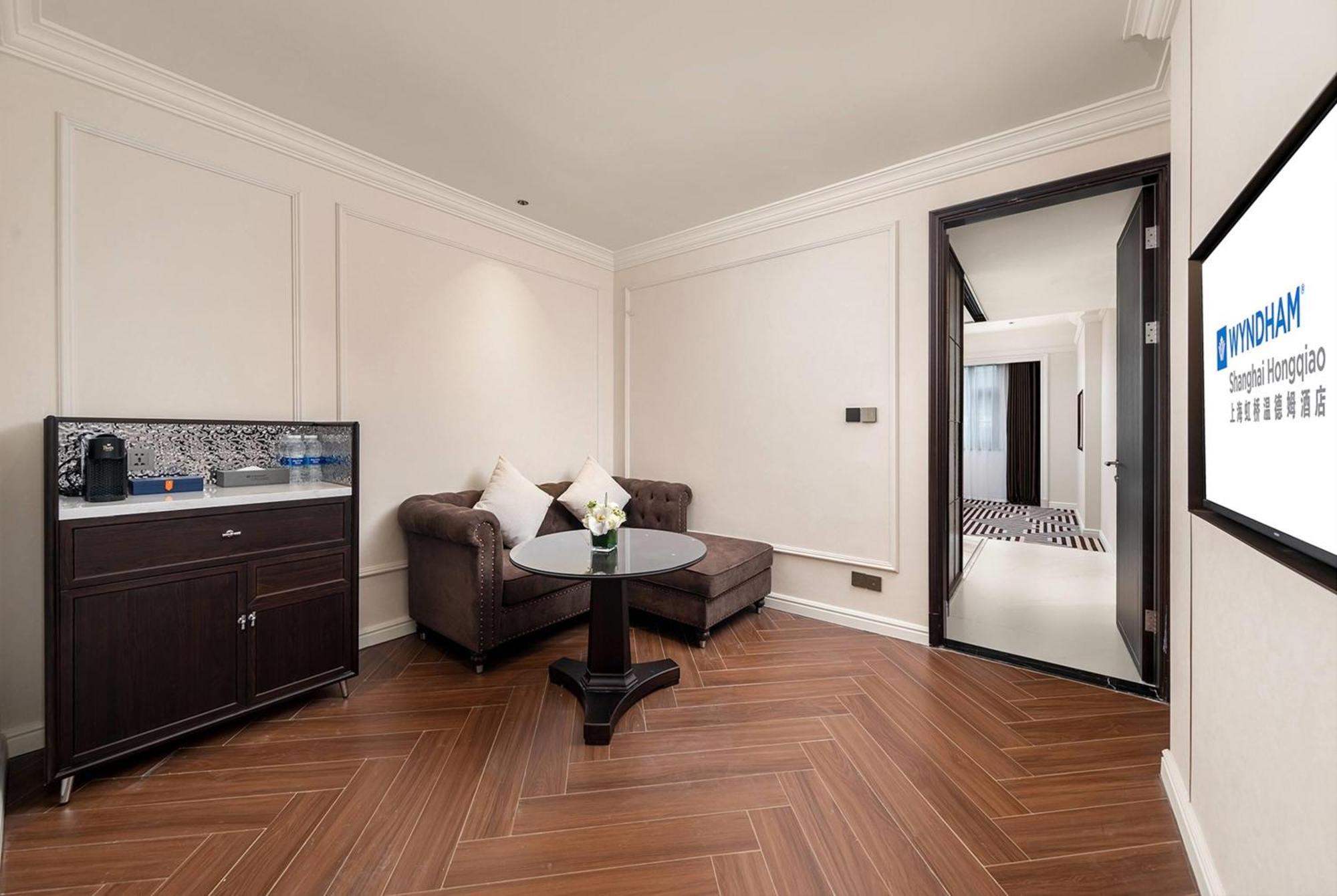 Luxury Suite